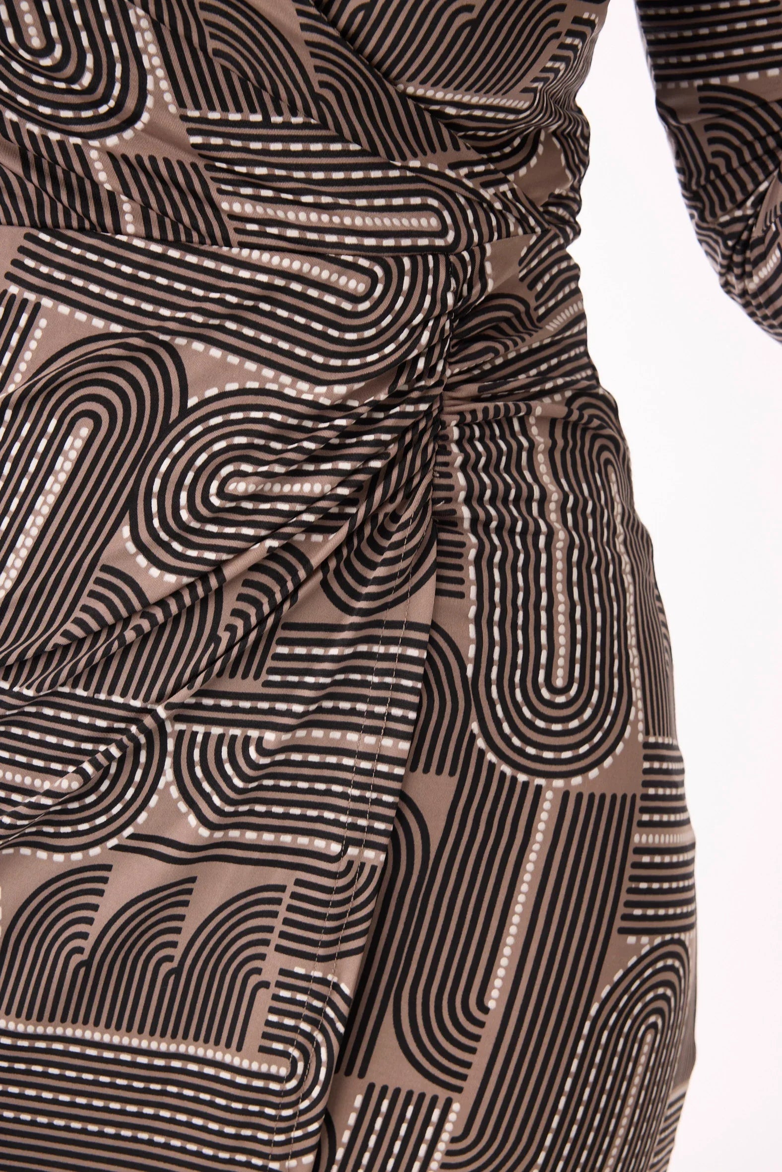 Kleid mit Muster von dem Hamburger Modelabel stegmann mode