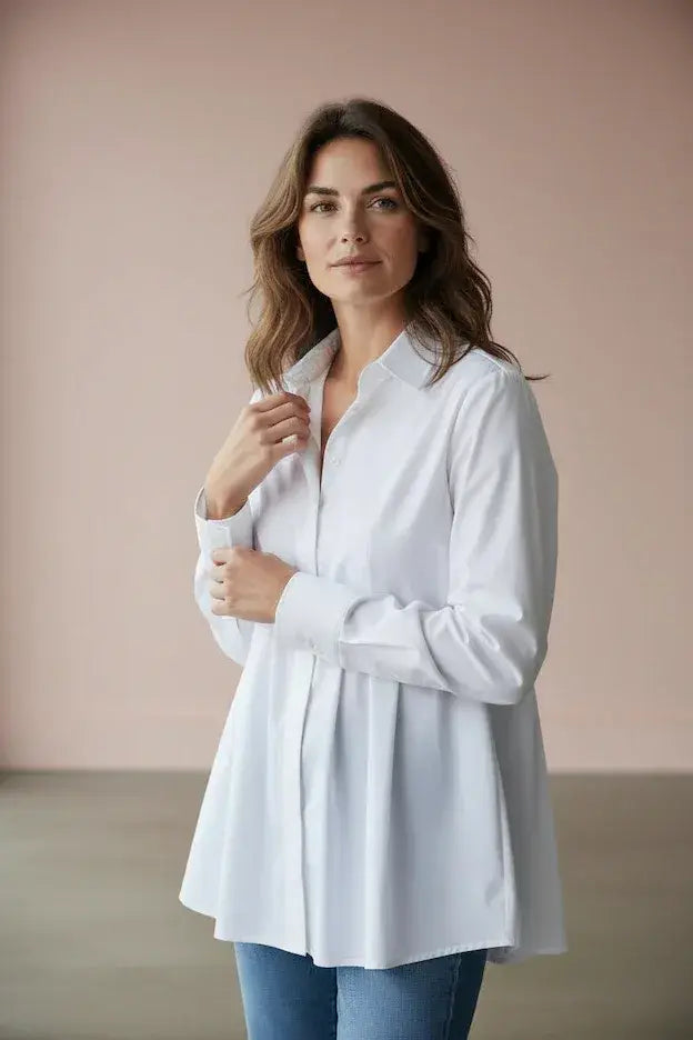 Produktfoto der Bluse Milly in Weiss vom Hamburger Modelabel stegmann mode