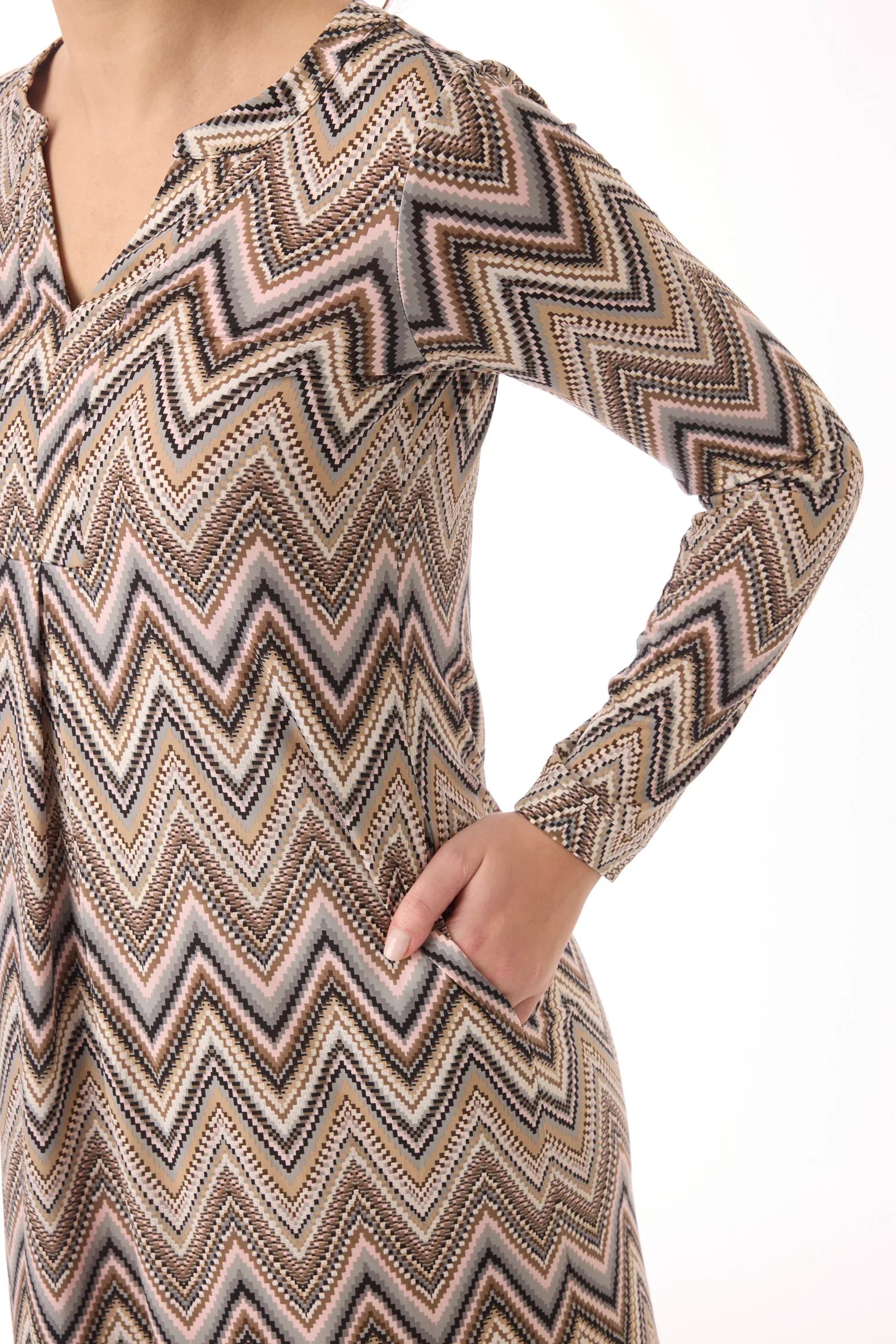 Kleid mit Muster von dem Hamburger Modelabel stegmann mode