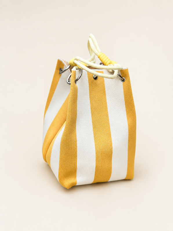 Canvas Bucket Bag gelb weiß gestreift vom Hamburger Modelabel Stegmann Mode