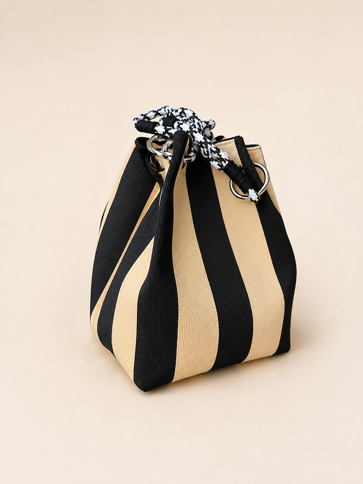 Canvas Bucket Bag schwarz sand gestreift vom Hamburger Modelabel Stegmann Mode