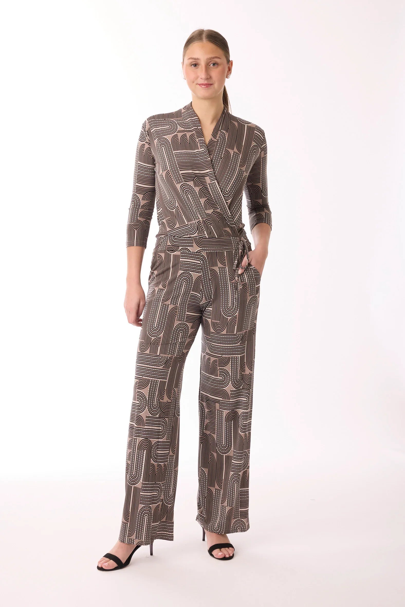Jumpsuit mit Muster von dem Hamburger Modelabel stegmann mode