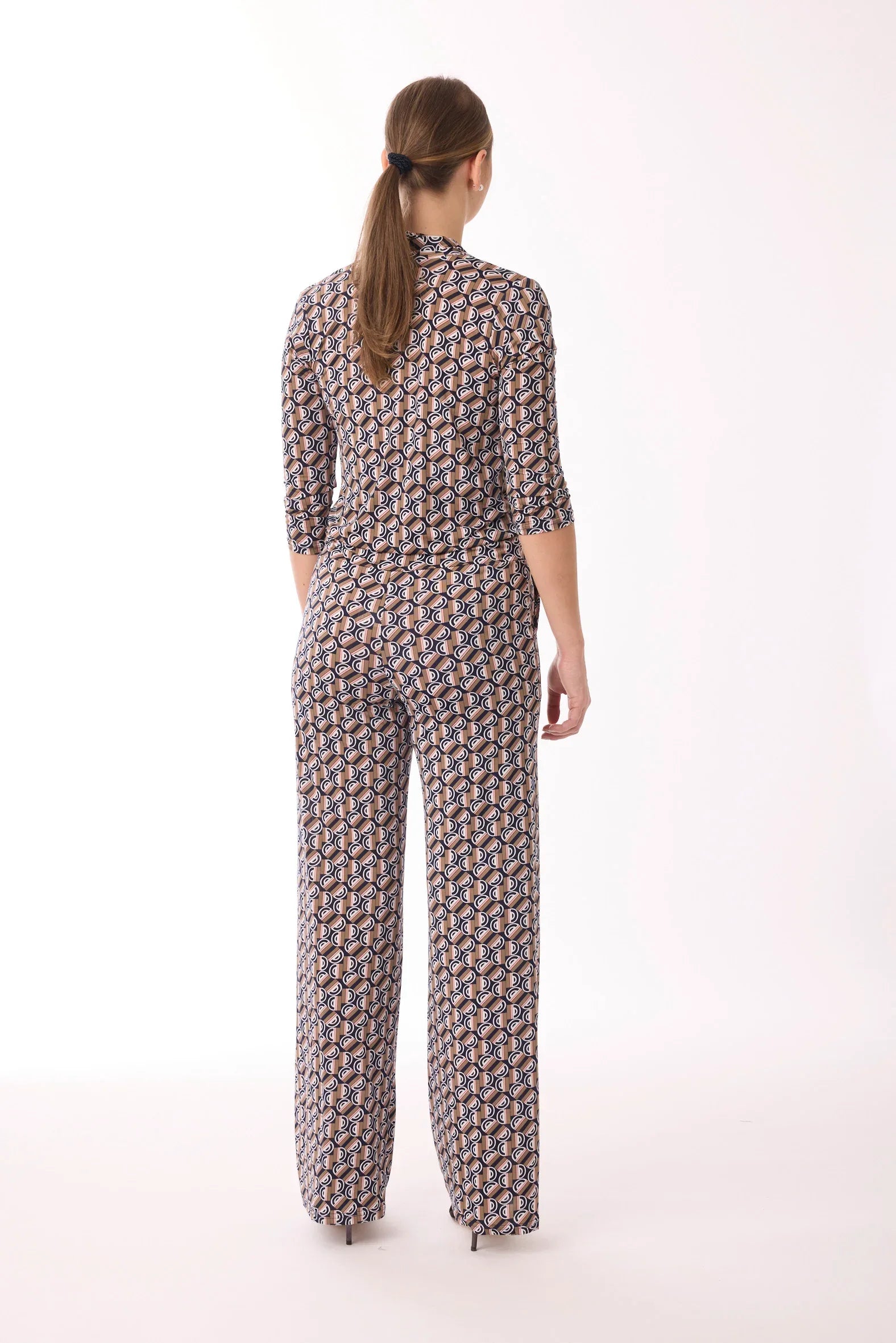 Jumpsuit mit Muster von dem Hamburger Modelabel stegmann mode