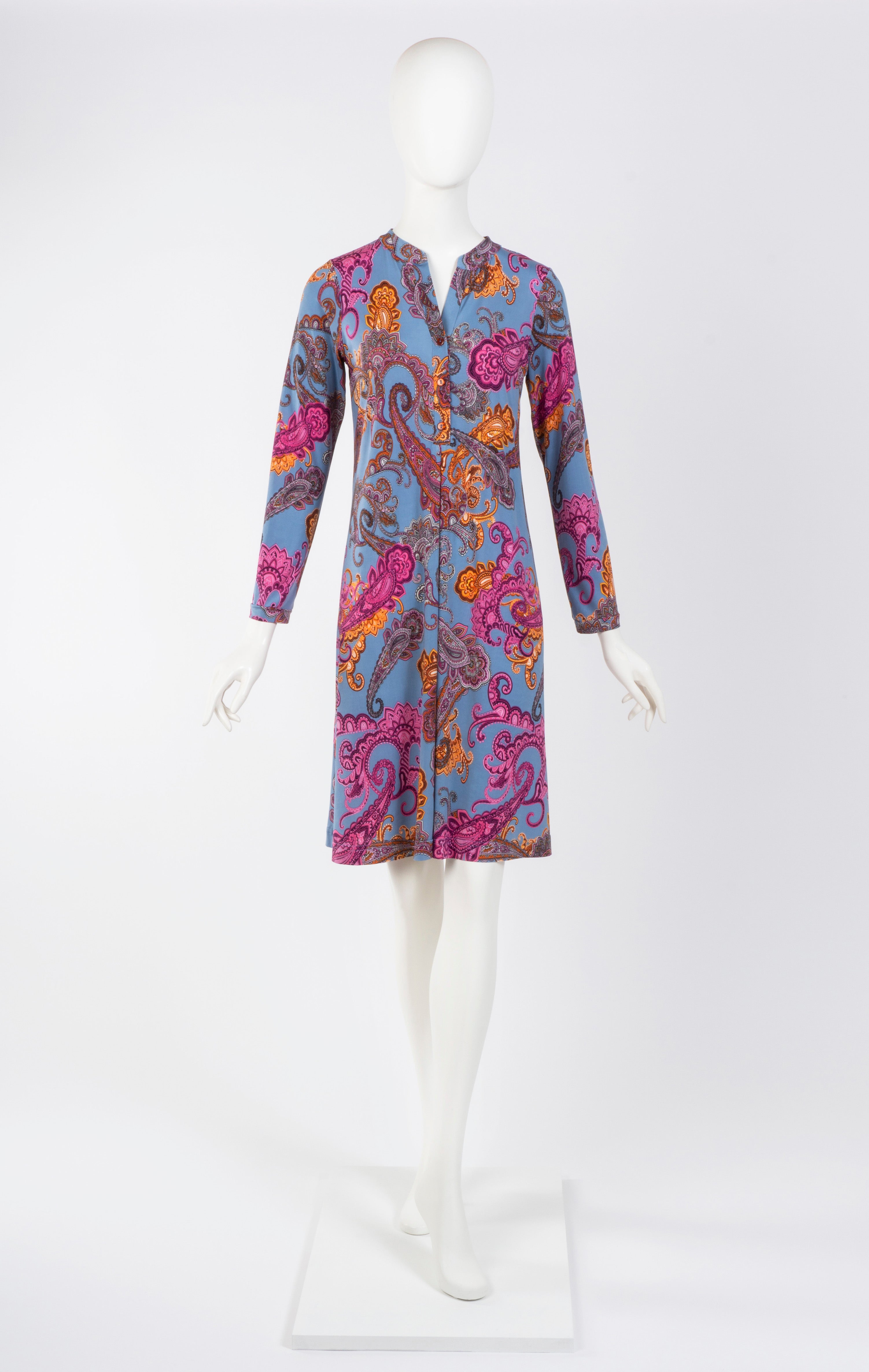 Kleid mit Knopfleiste und Muster von dem Hamburger Modelabel stegmann mode