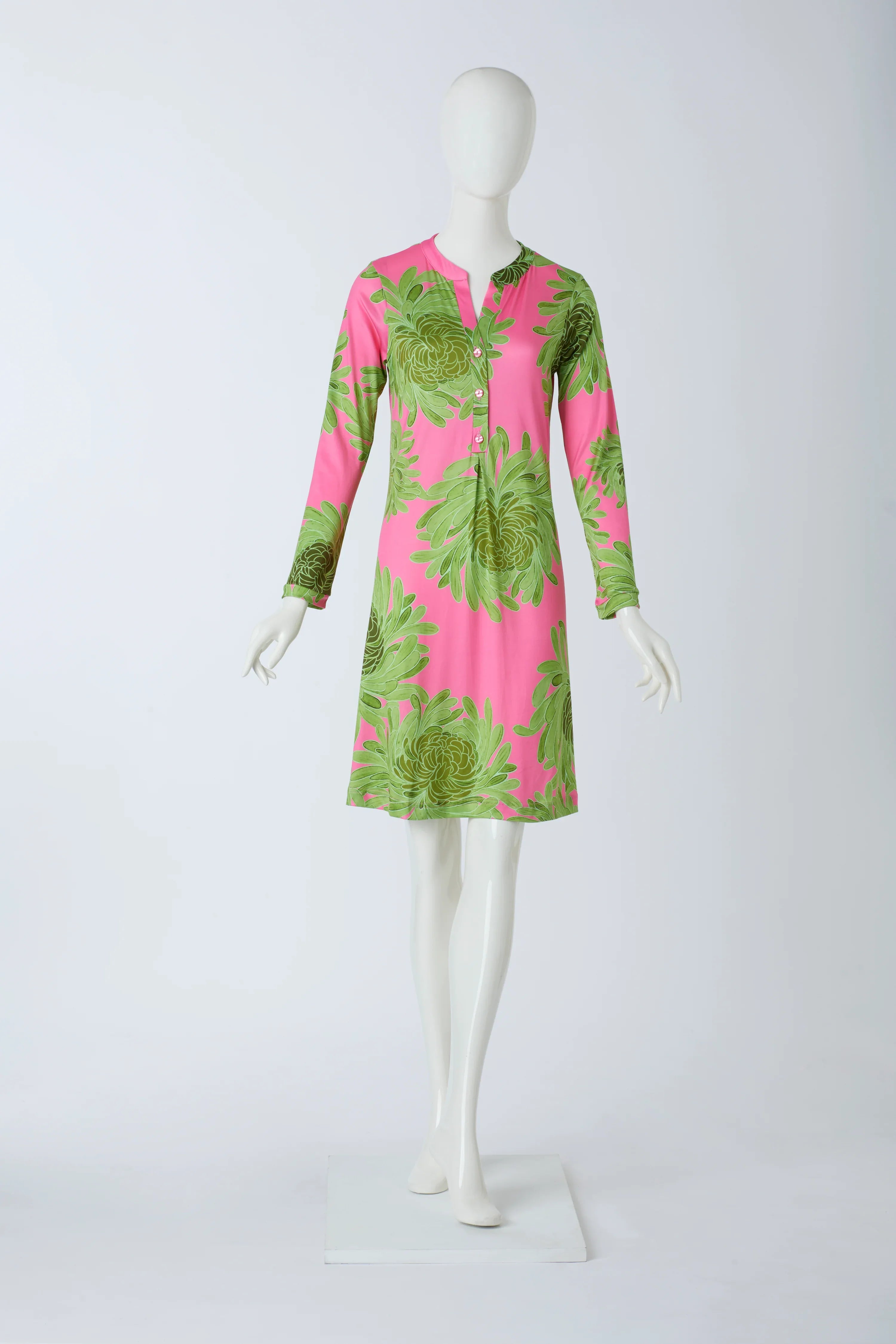 Kleid mit Knopfleiste und Muster von dem Hamburger Modelabel stegmann mode