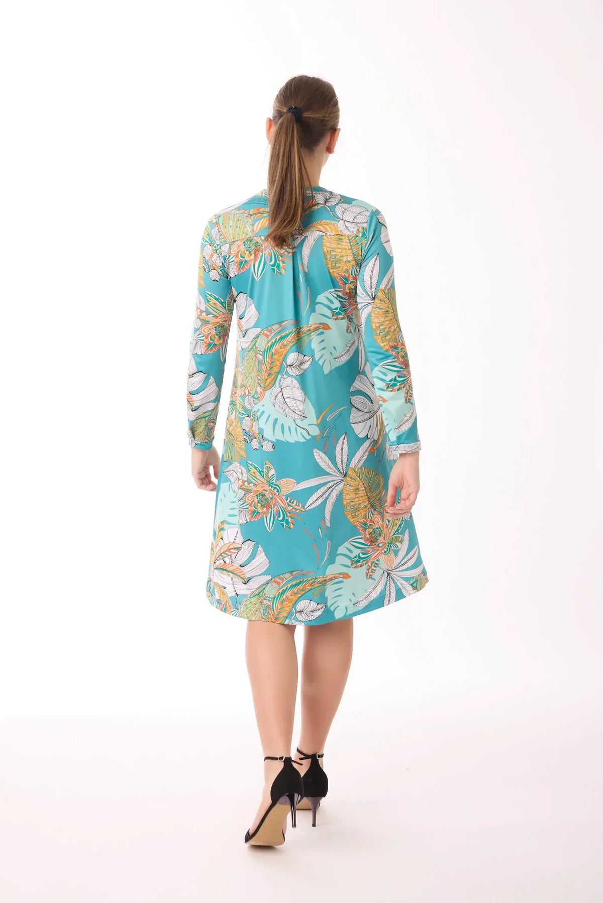 Kleid mit Knopfleiste und Muster von dem Hamburger Modelabel stegmann mode