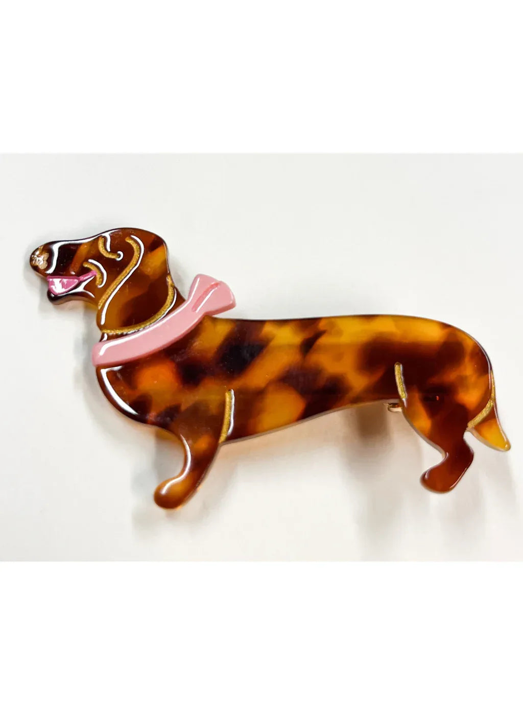 Produktfoto von Haarspange in Dackelform mit rosa Tuch vom Hamburger Modelabel stegmann mode