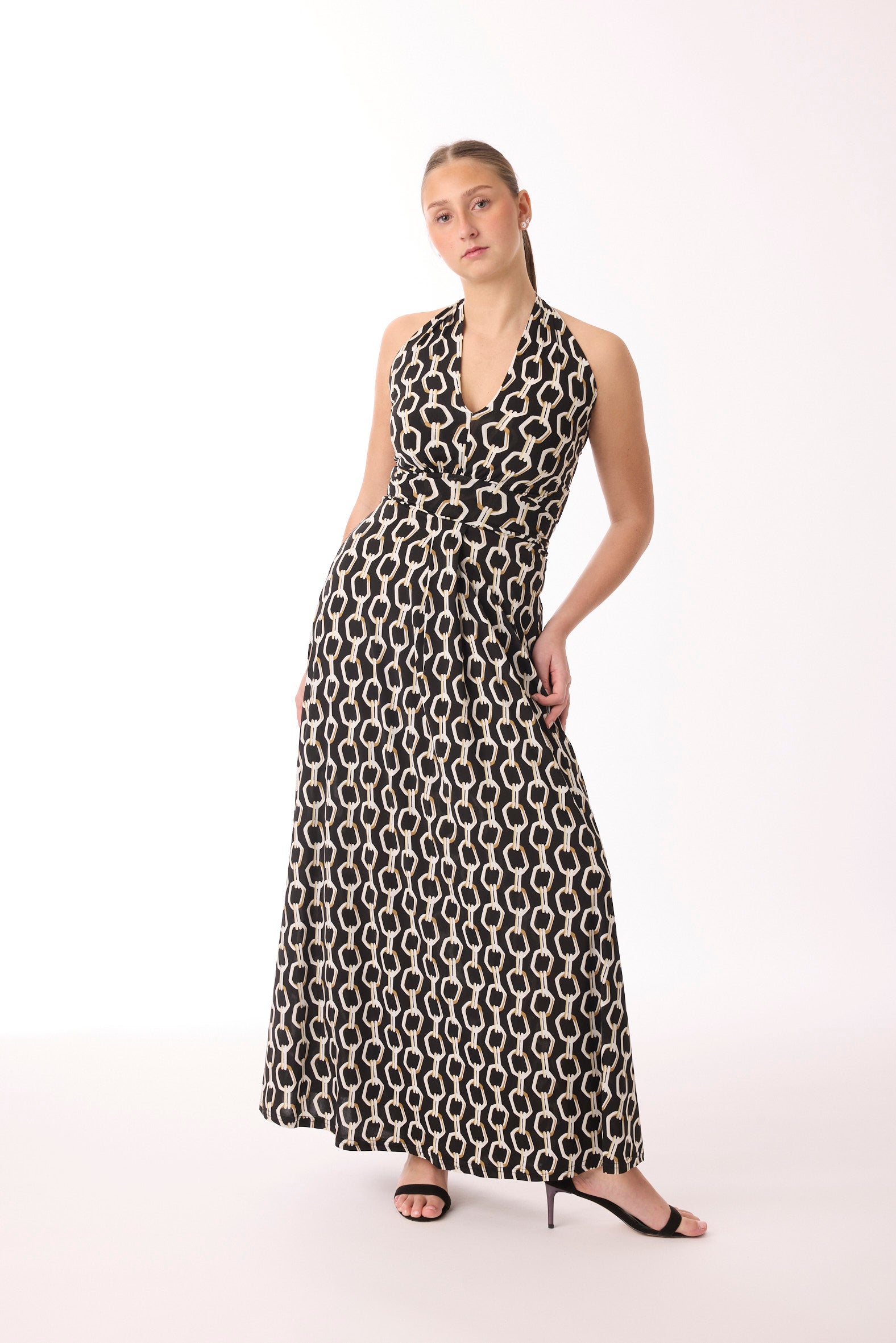 Langes Neckholder Kleid mit Muster vom Hamburger Modelabel stegmann mode