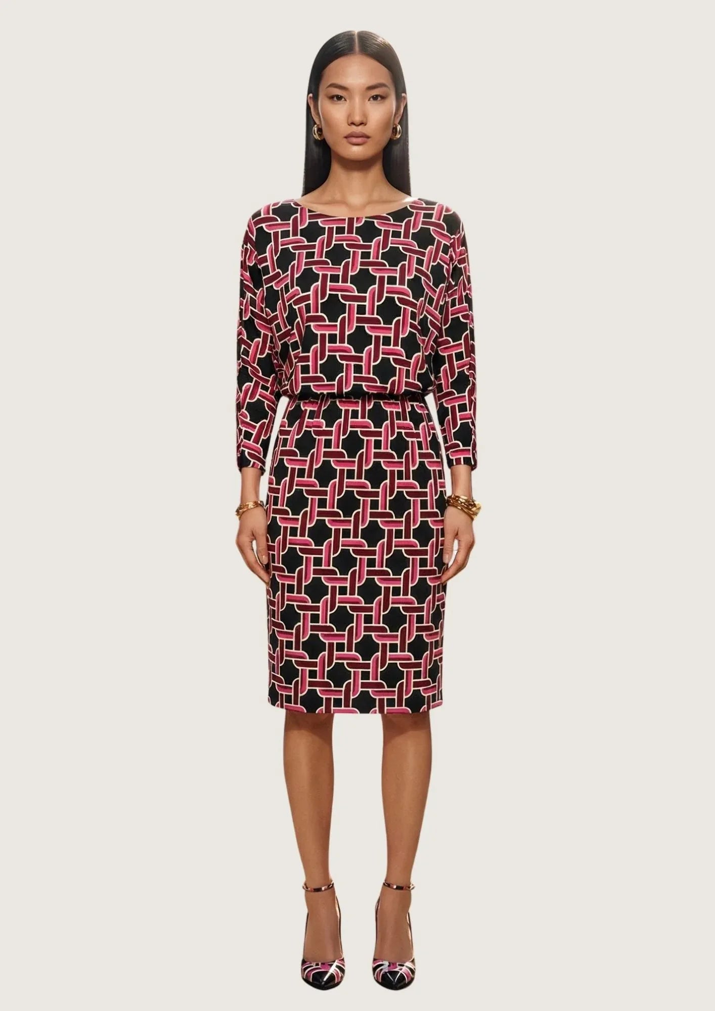 KI Modell im Studio im Kleid Gina im Print Cordon vom Hamburger Modelabel stegmann mode