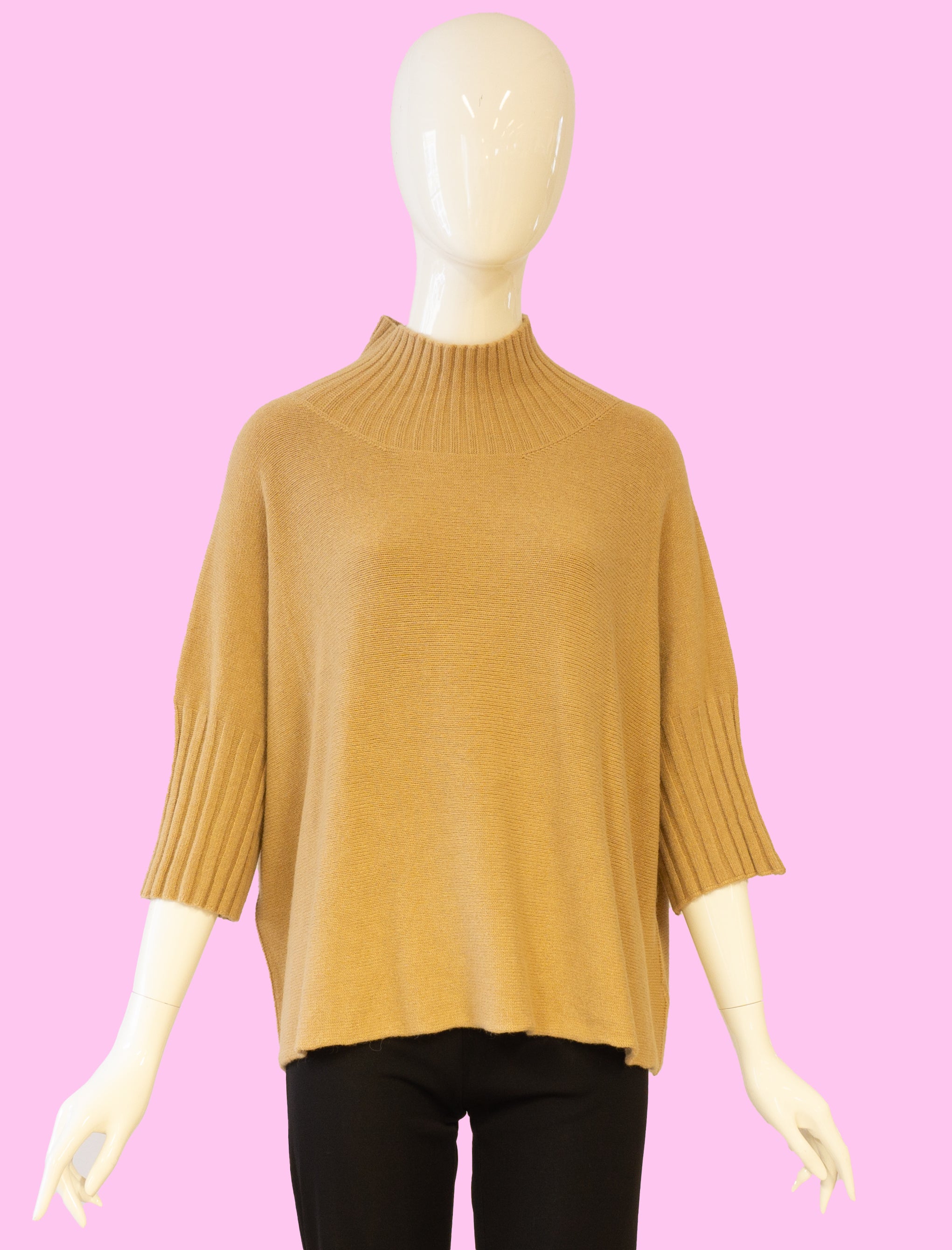 Pullover in Kastenform vom Hamburger Modelabel stegmann mode