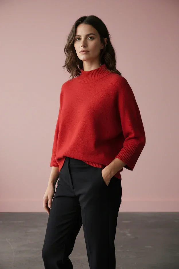 Produktfoto vom Pullover in Kastenform in der Farbe Rot vom Hamburger Modelabel stegmann mode