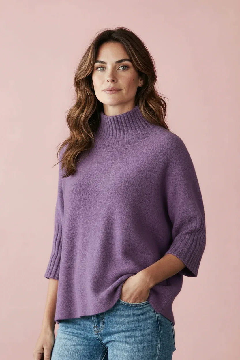 Produktfoto vom Pullover in Kastenform in der Farbe Violett vom Hamburger Modelabel stegmann mode