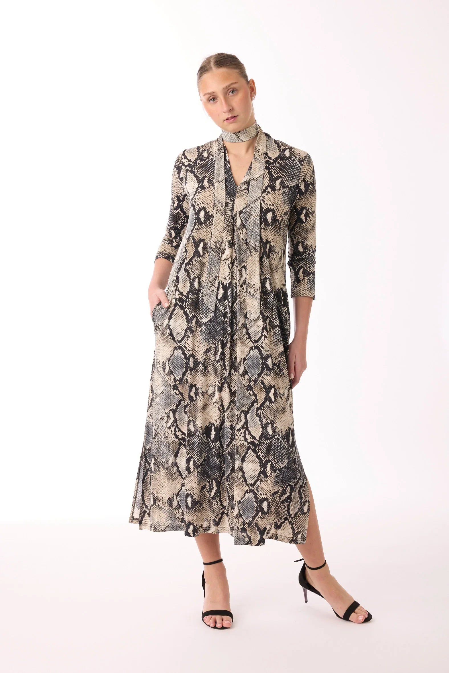 Midikleid mit Muster von dem Hamburger Modelabel stegmann mode