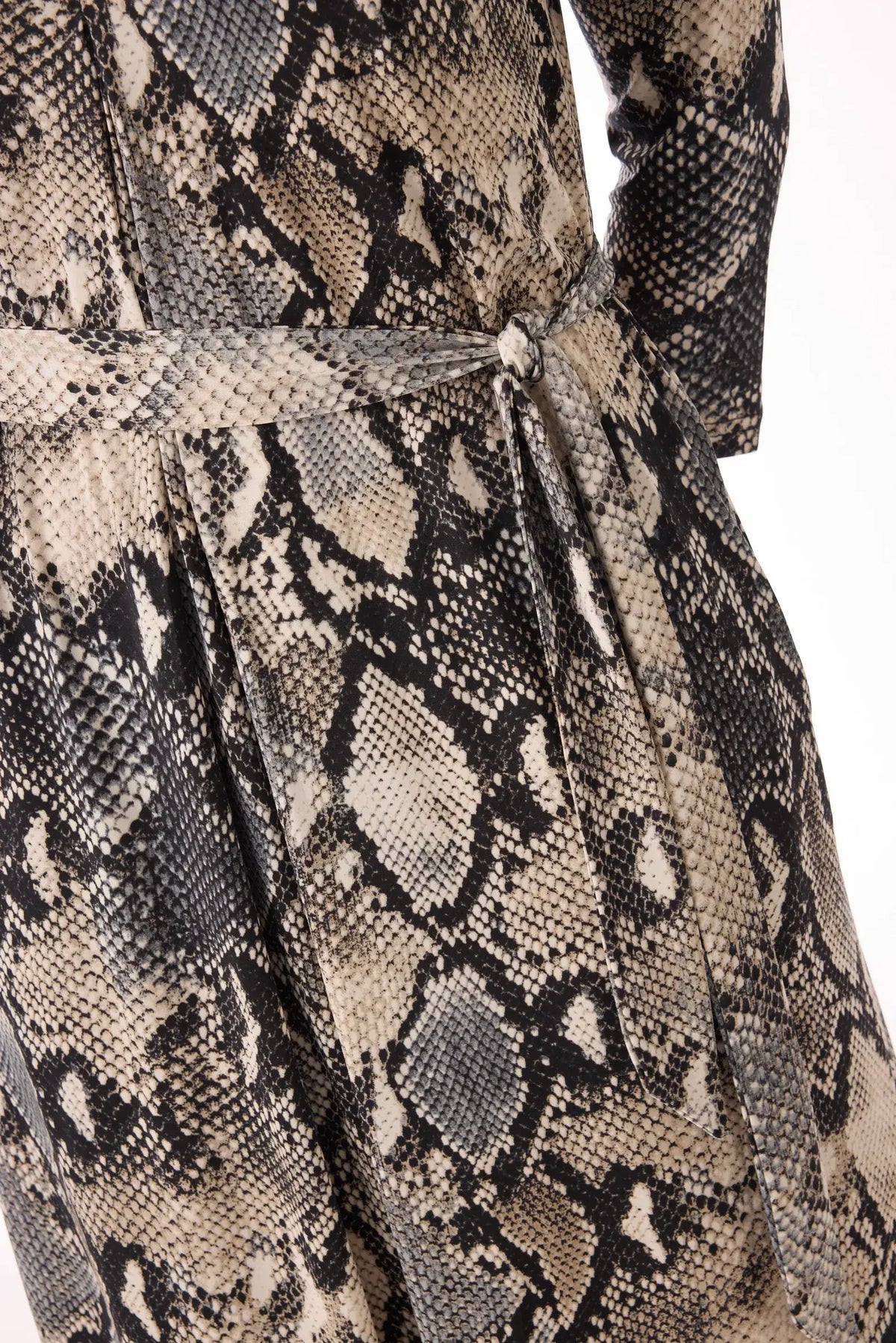 Midikleid mit Muster von dem Hamburger Modelabel stegmann mode