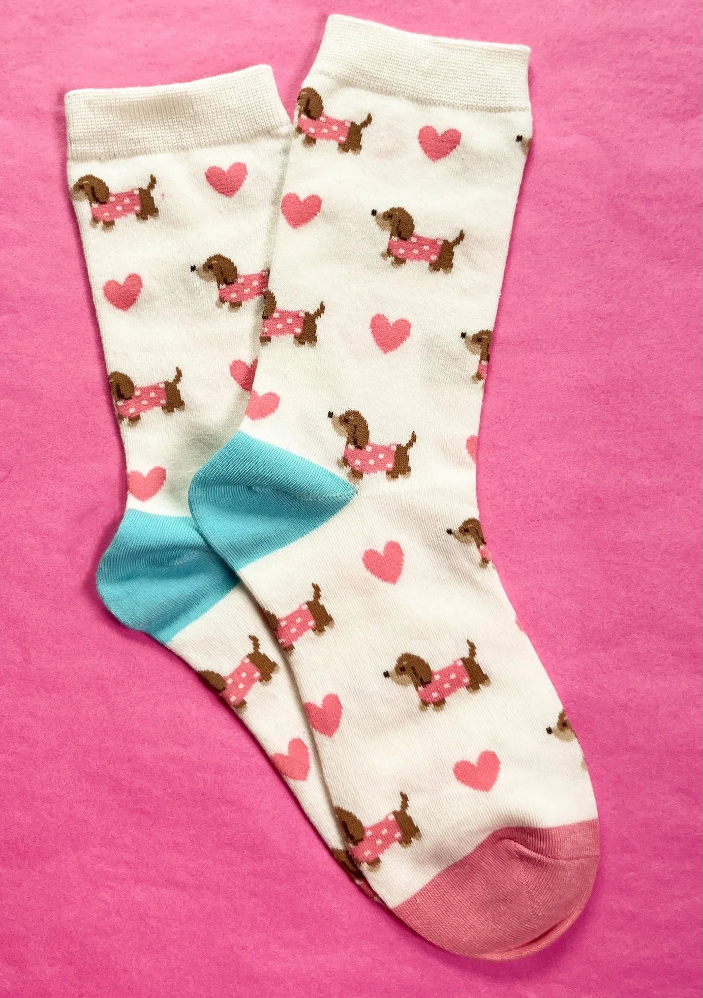 Socken mit Muster Herz und Dackel vom Hamburger Modelabel stegmann mode