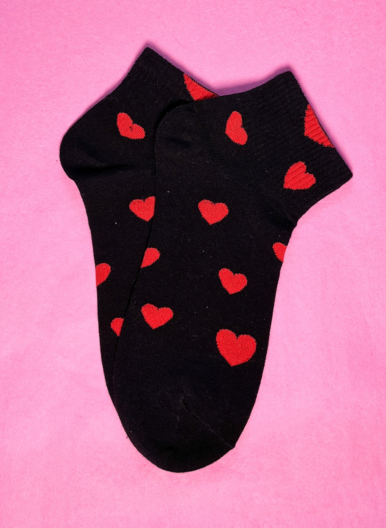 Schwarze Socken mit Muster Herz kurz vom Hamburger Modelabel stegmann mode