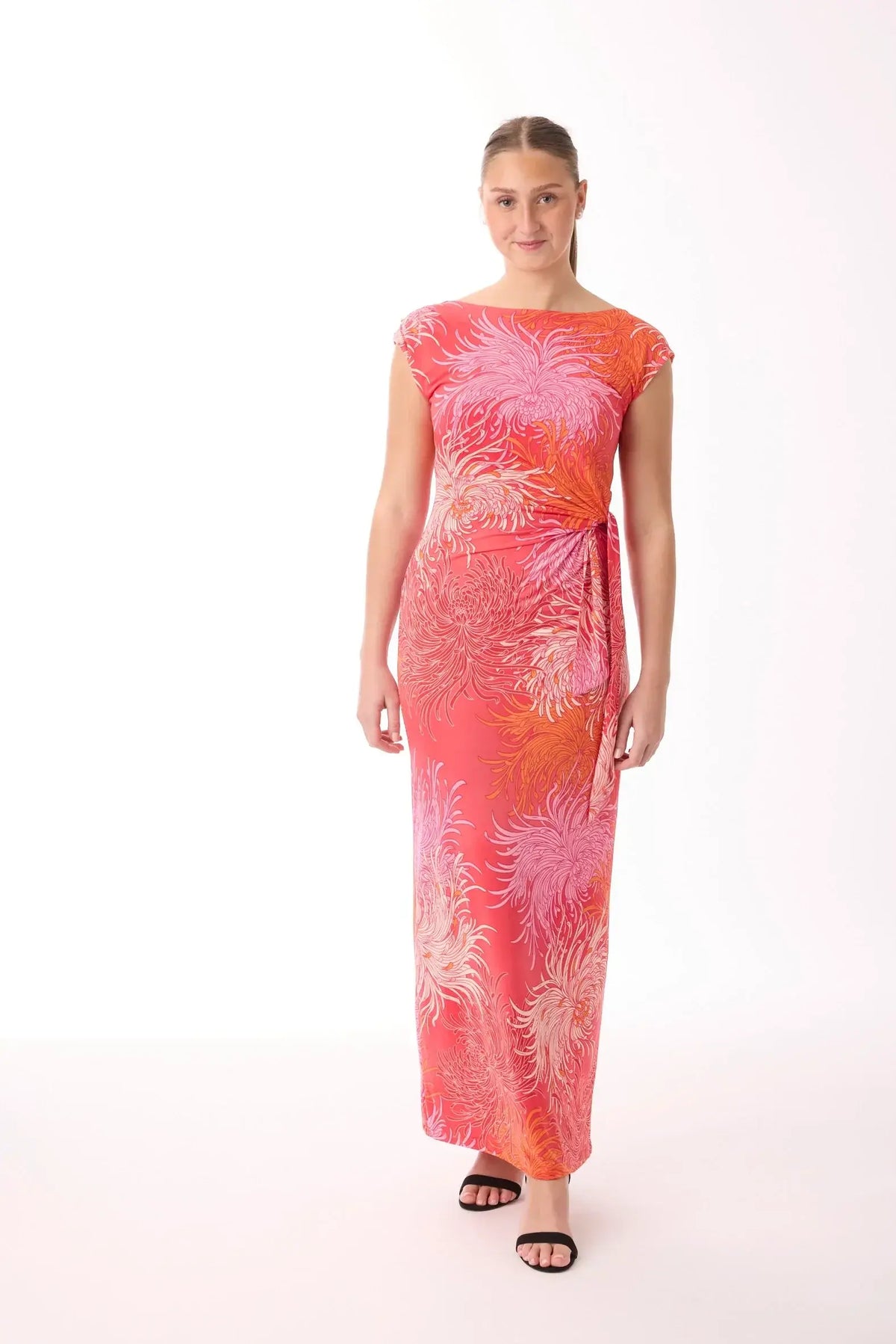 Elegantes Sommerkleid mit Muster von dem Hamburger Modelabel stegmann mode