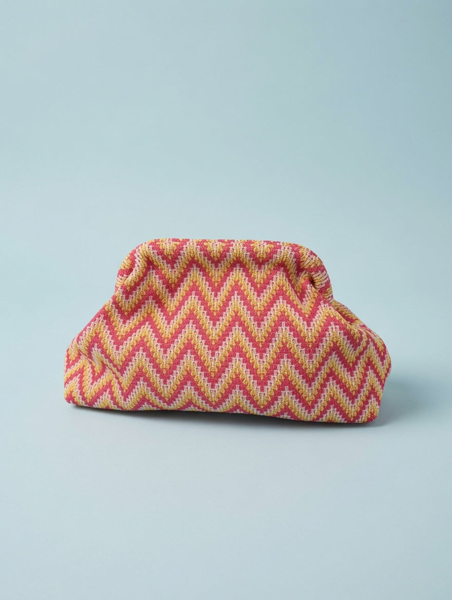 moderne Clutch mit ZickZack orange/gelb vom Hamburger Modelabel stegmann mode