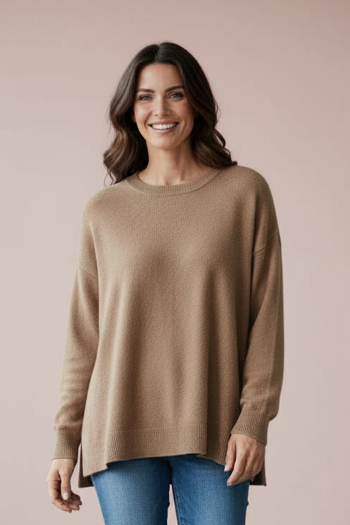 Produktfoto vom Pullover Juna in der Farbe Taupe vom Hamburger Modelabel stegmann mode