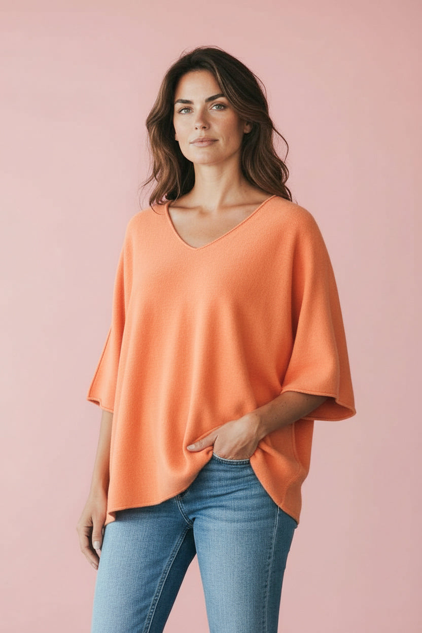 Produktfoto Pullover in Apricot mit V-Ausschnitt und Halbarm vom Hamburger Modelabel stegmann mode