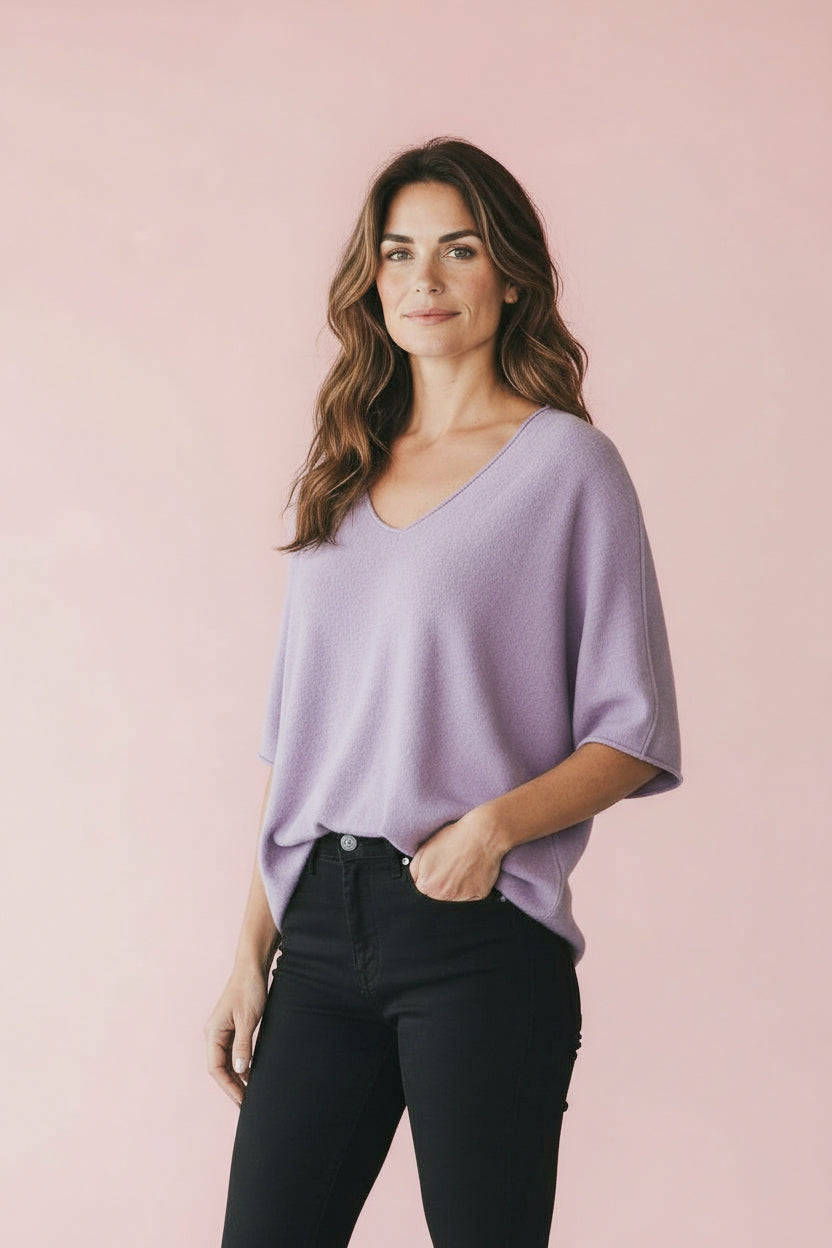 Produktfoto Pullover in Lillas mit V-Ausschnitt und Halbarm vom Hamburger Modelabel stegmann mode