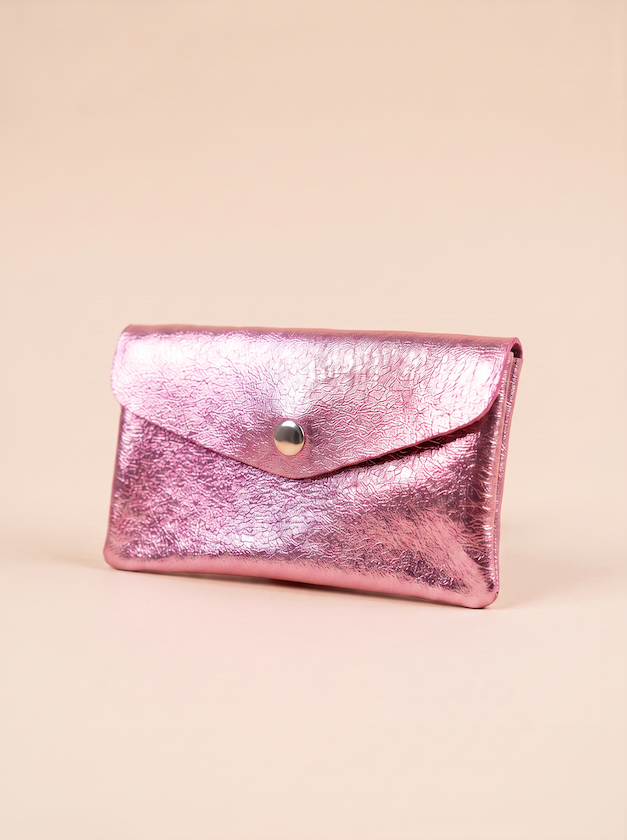Kleine Metallictasche in Rosa vom Hamburger Modelabel Stegmann Mode