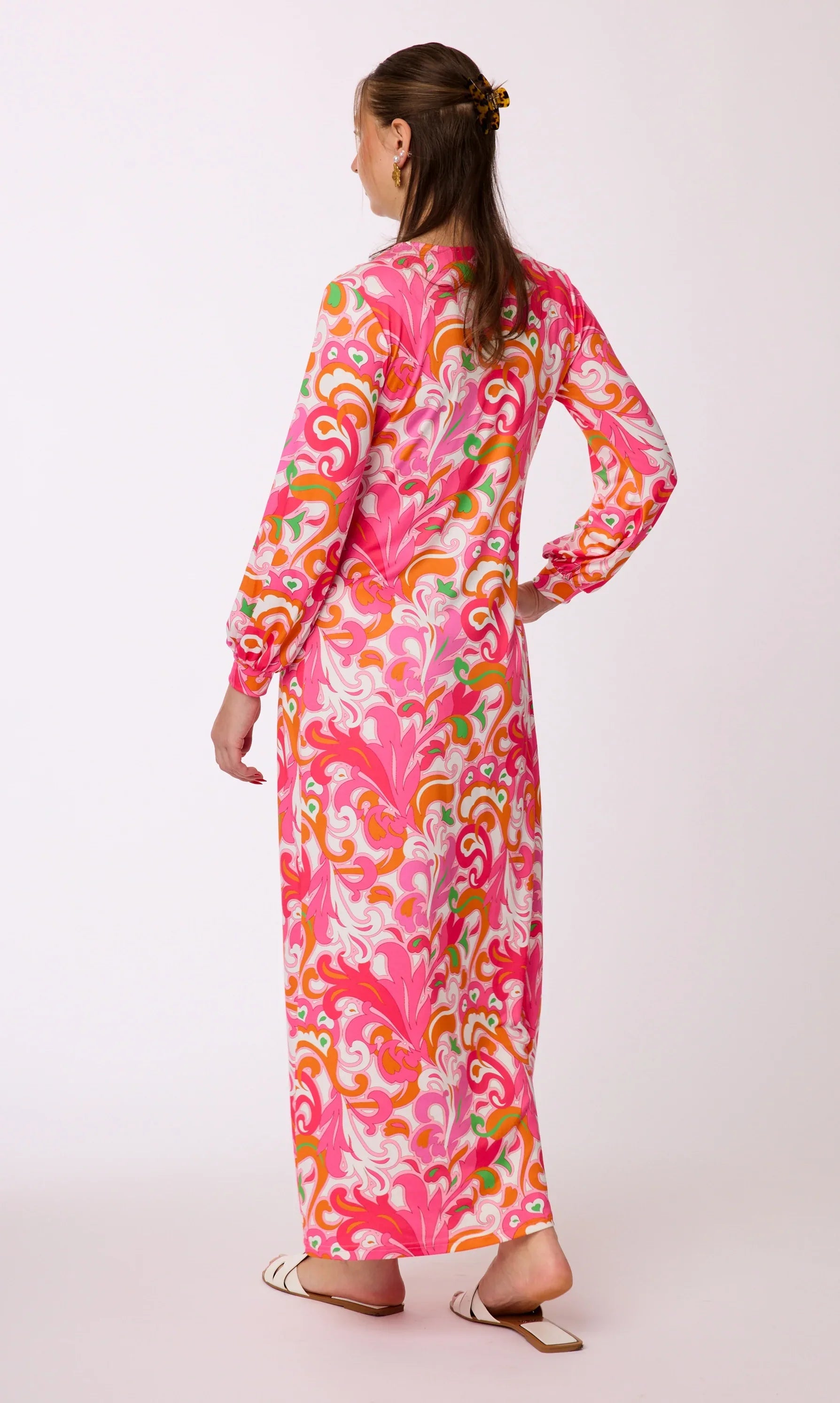 Langes Kleid mit Muster von dem Hamburger Modelabel stegmann mode