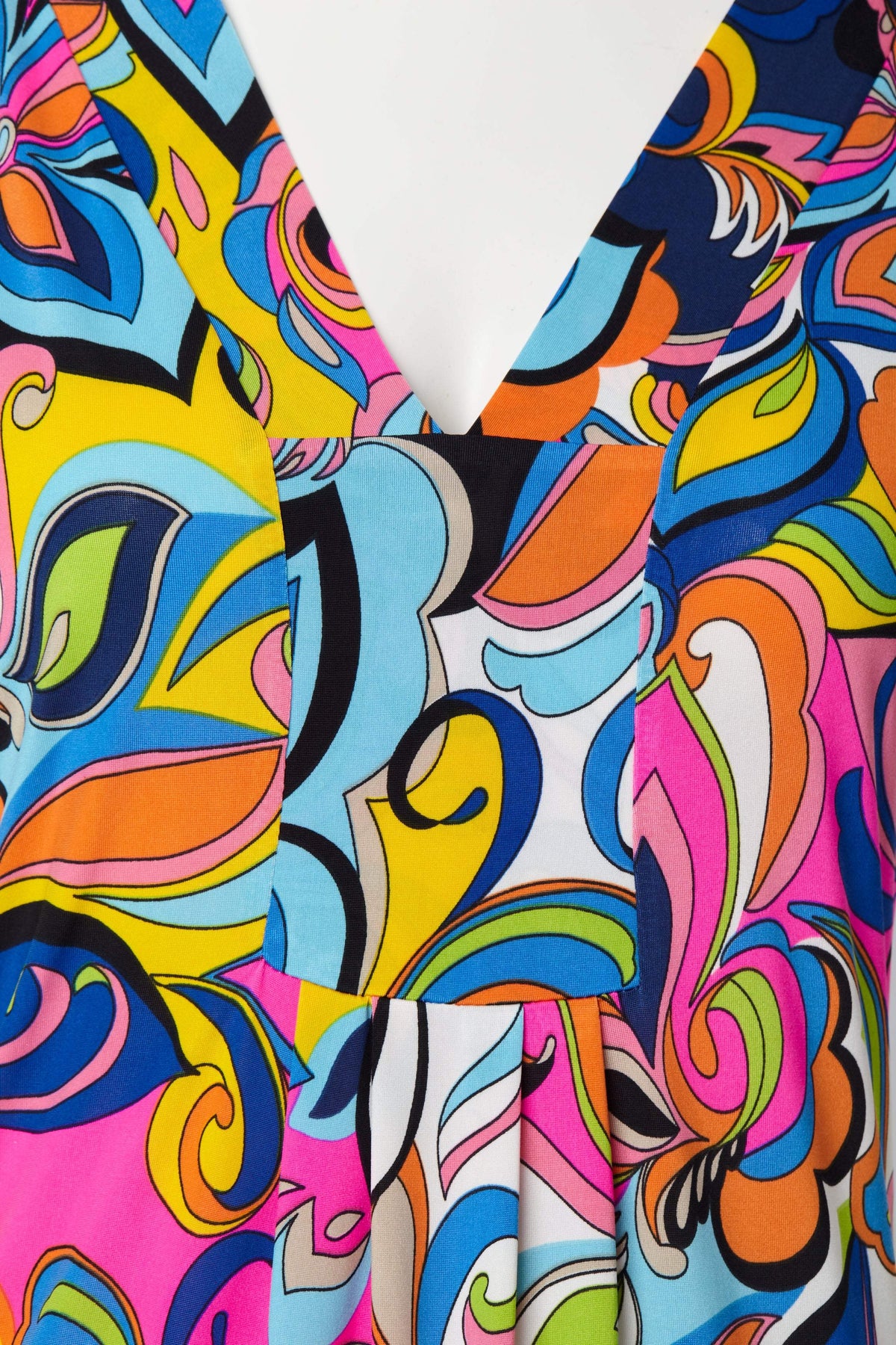 langes Kleid mit Muster von dem Hamburger Modelabel stegmann mode