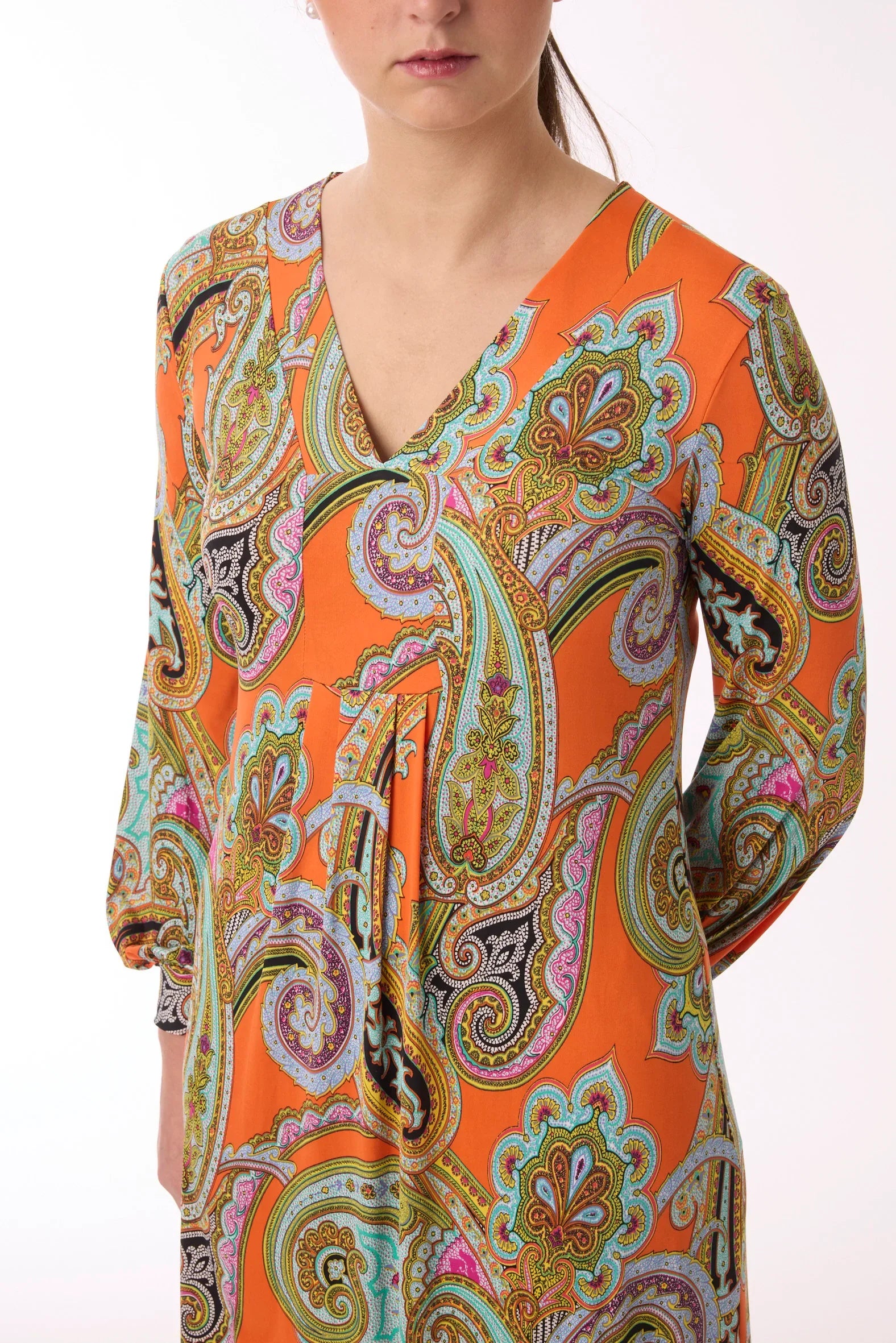 Langes Kleid mit Muster von dem Hamburger Modelabel stegmann mode