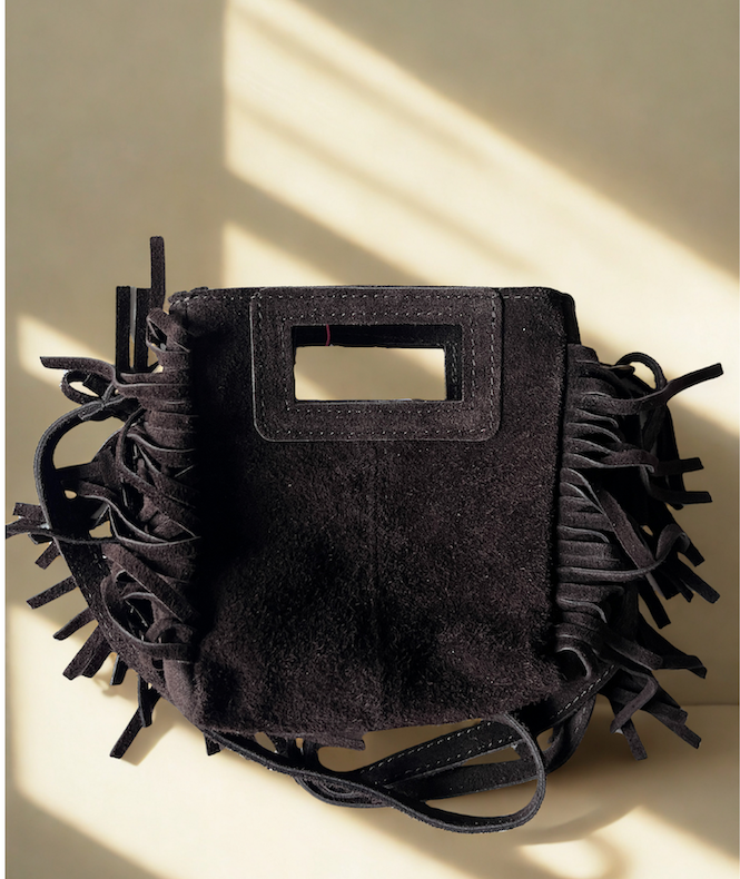 Produktfoto von Fransentasche Moja in klein in der Farbe Dunkelbraun vom Hamburger Modelabel stegmann mode