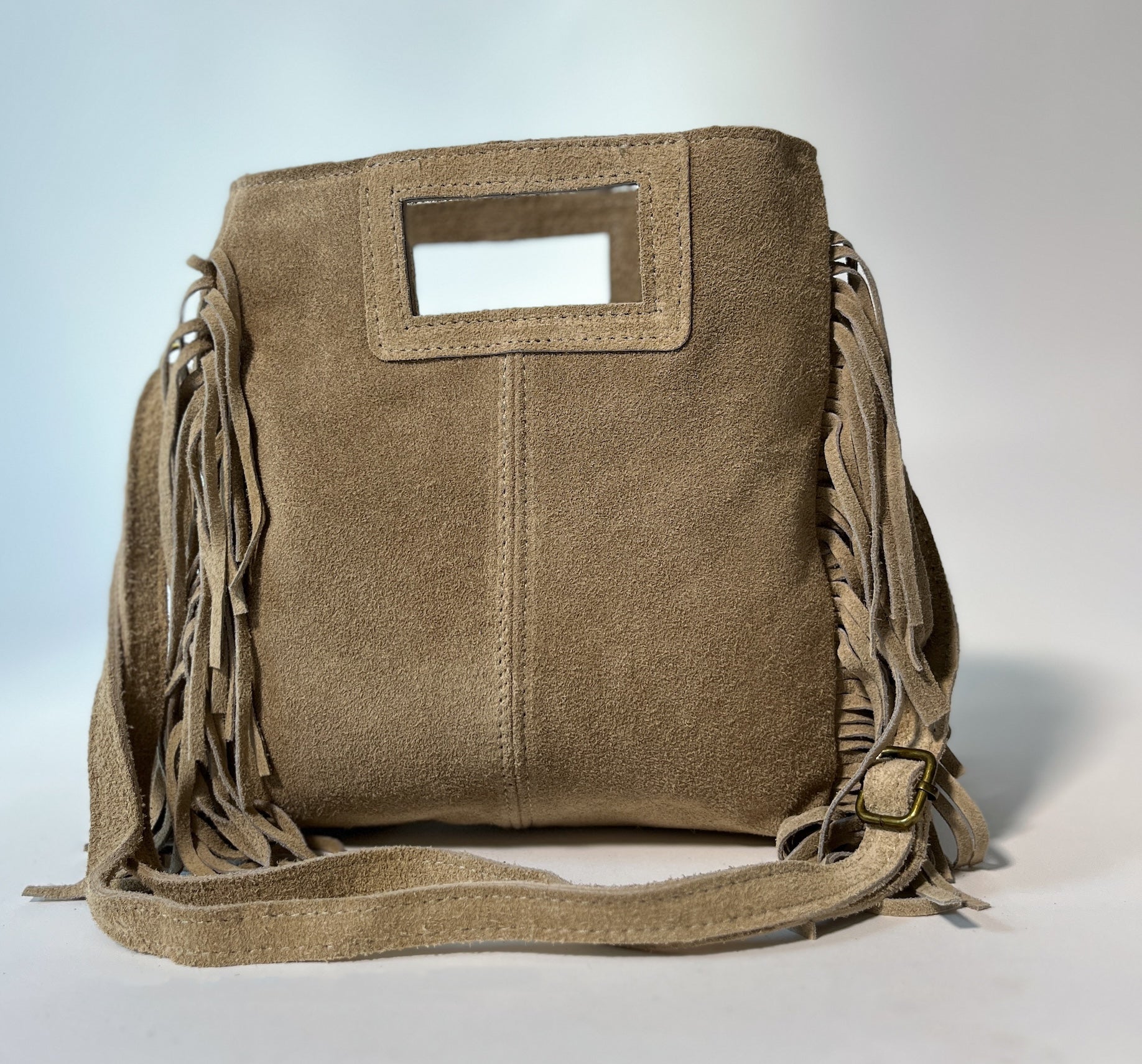 angesagte Fransentasche in Sand vom Hamburger Modelabel stegmann mode