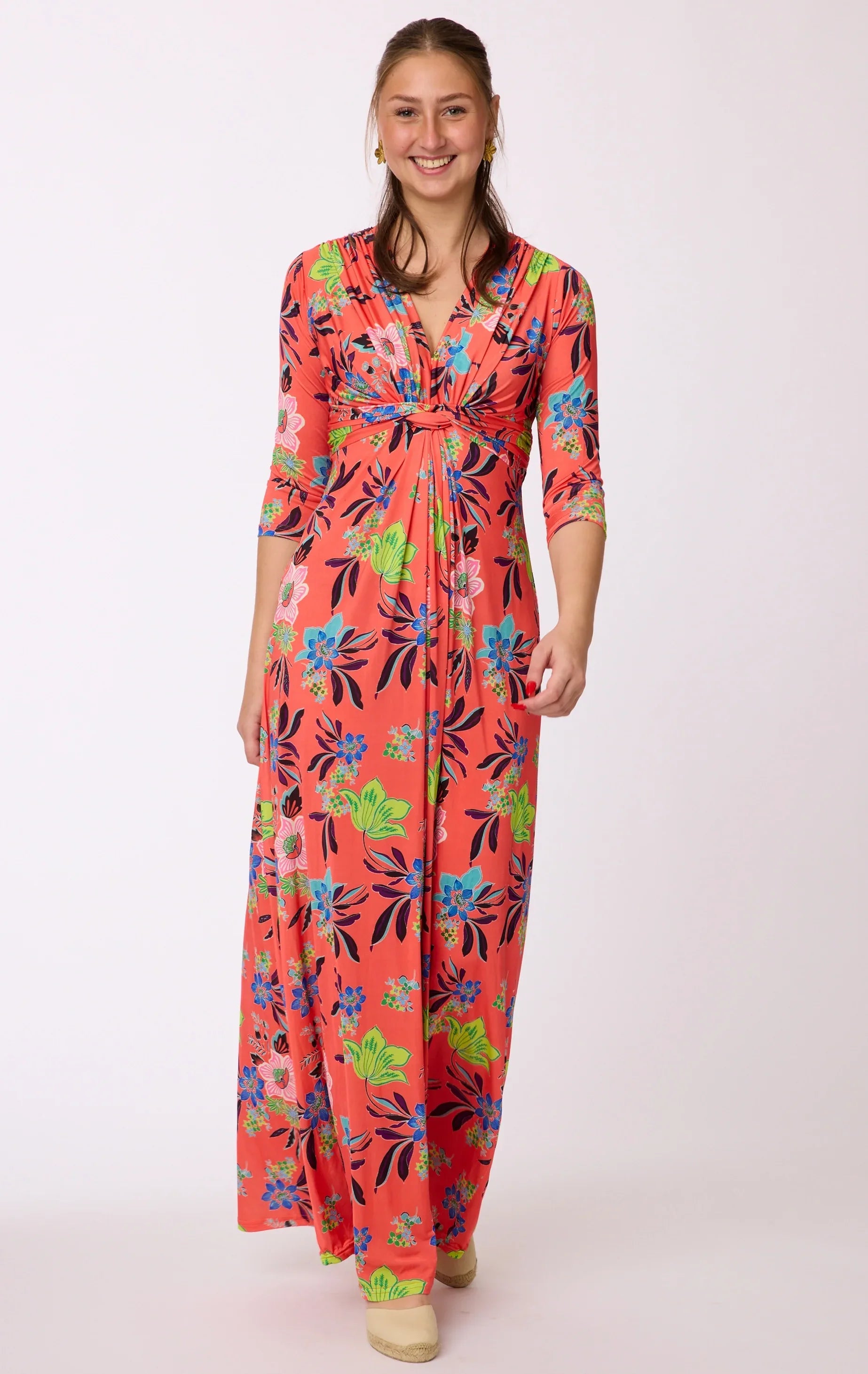 Langes Kleid mit Muster von dem Hamburger Modelabel stegmann mode