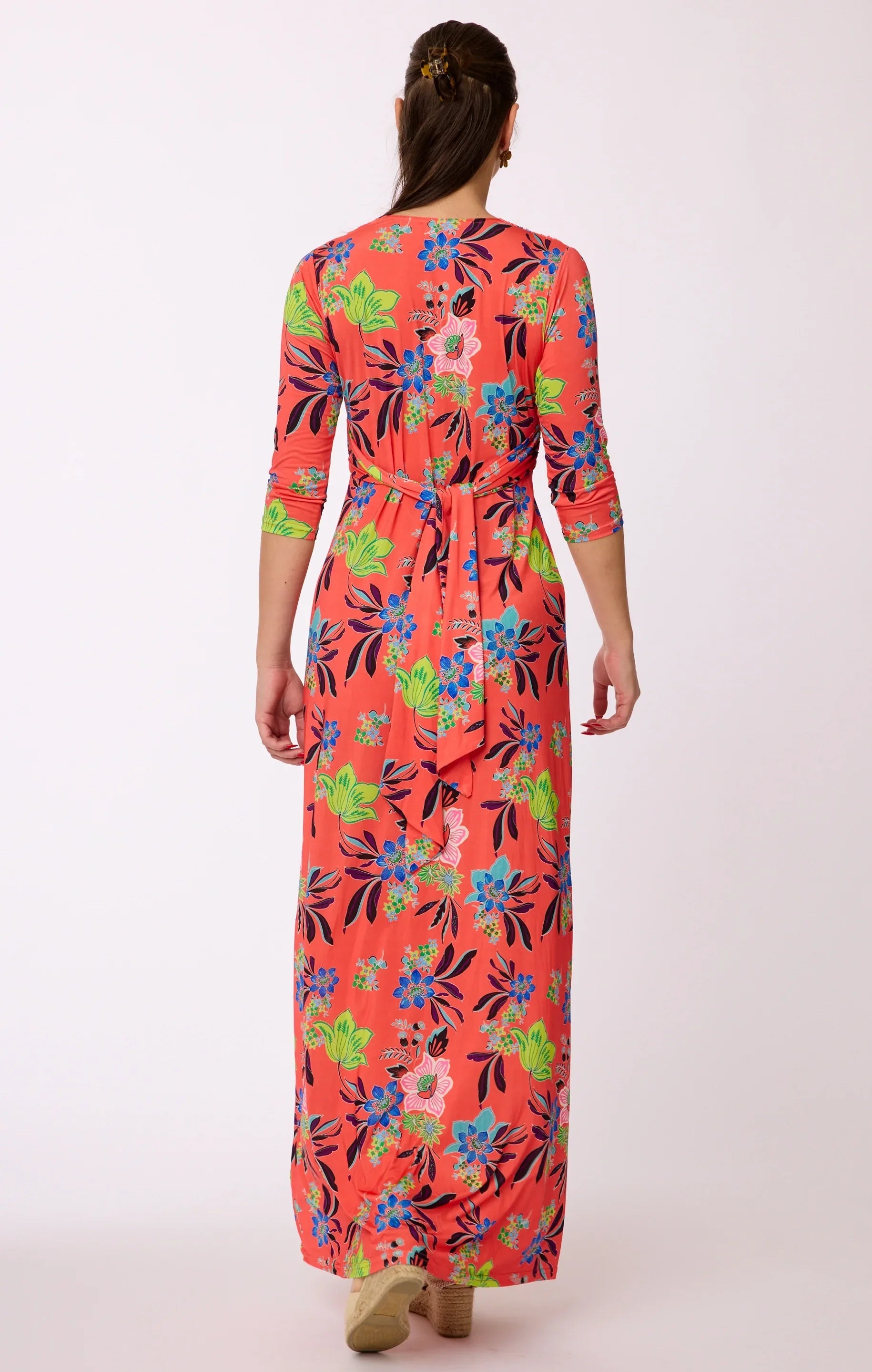 Langes Kleid mit Muster von dem Hamburger Modelabel stegmann mode