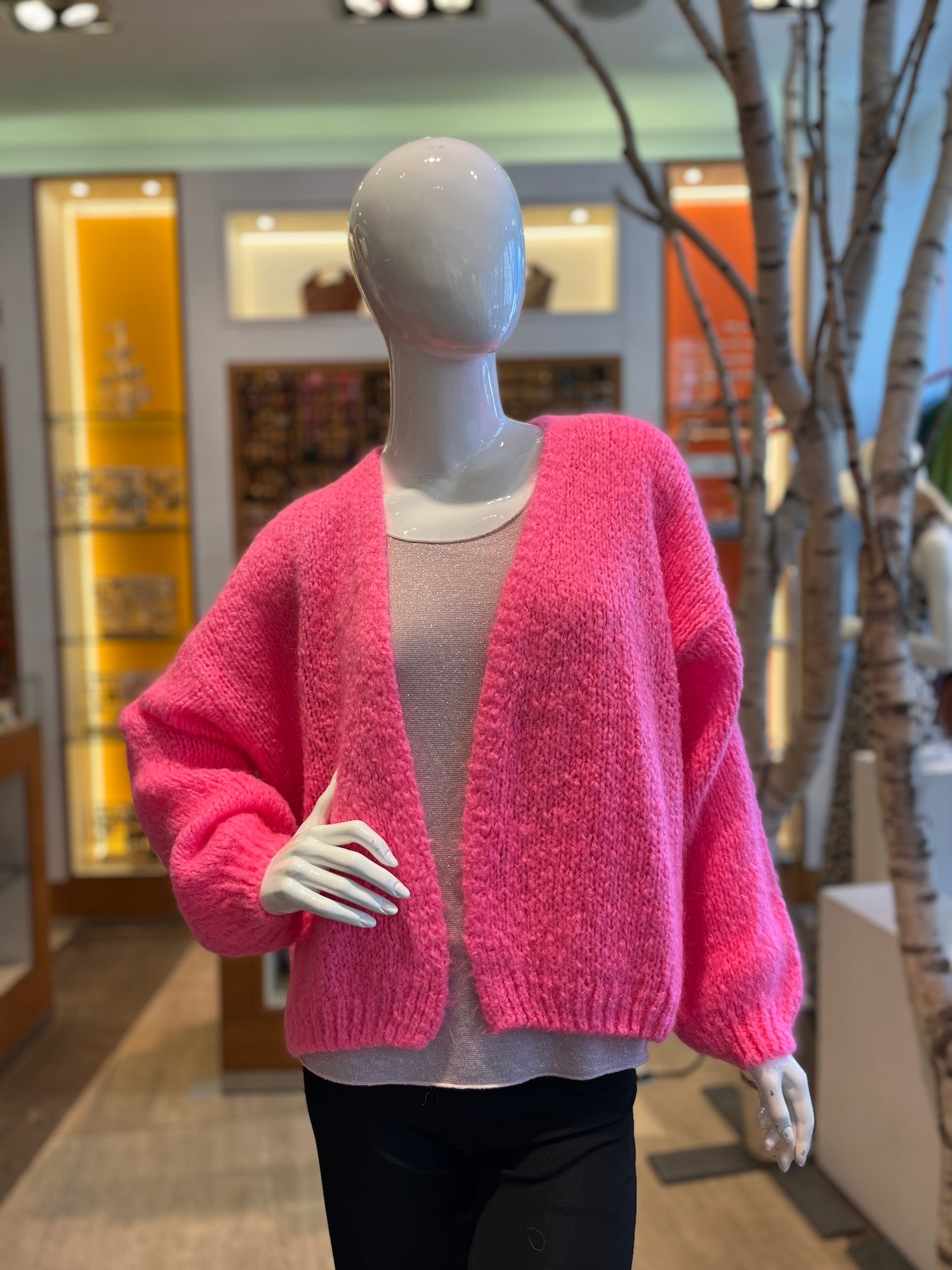 Grobstrickjacke in Rosa vom Hamburger Modelabel stegmann mode