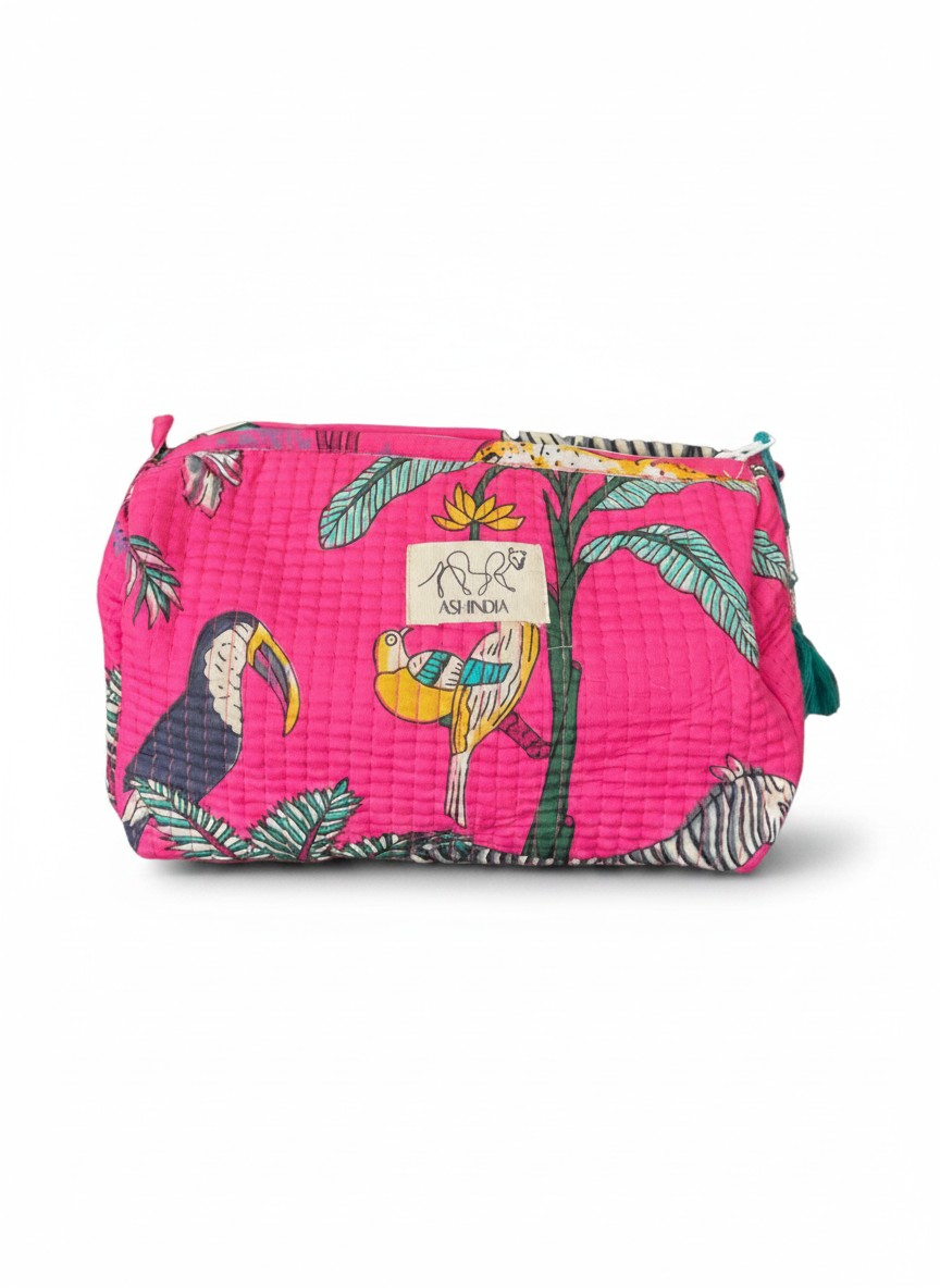 Produktfoto von Kosmetiktasche mit Muster Safari Pink in der Größe mittel vom Hamburger Modelabel Stegmann Mode