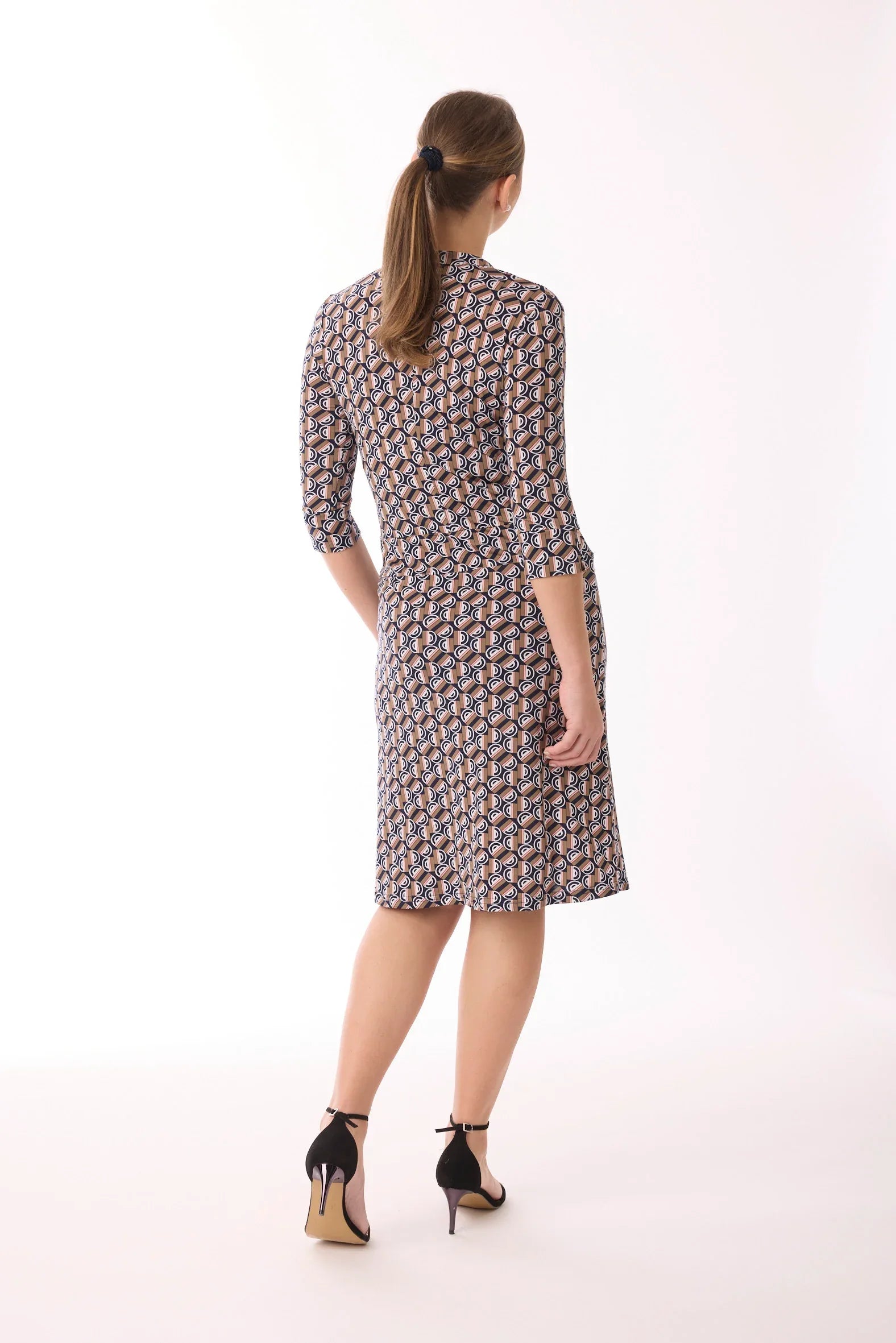 Kleid mit Muster von dem Hamburger Modelabel stegmann mode