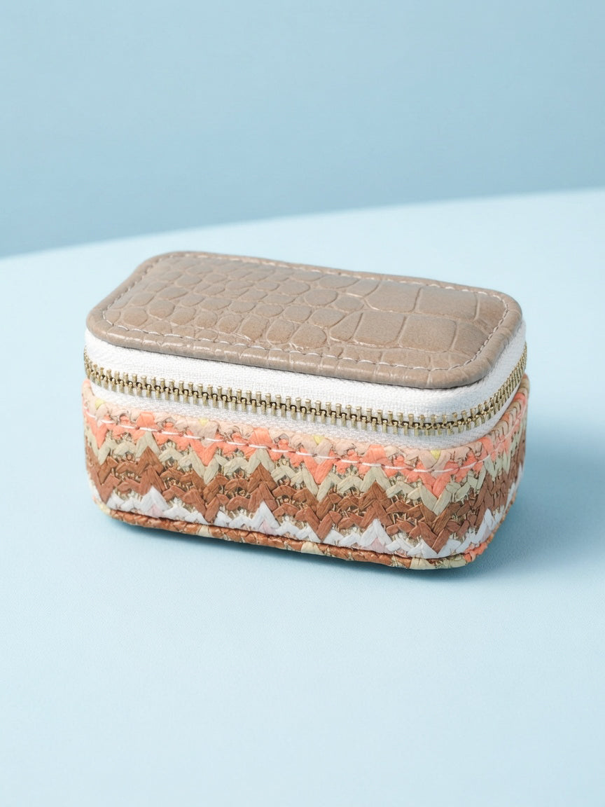 Kleines Schmucketui in der Farbe Beige vom Hamburger Modelabel stegmann mode