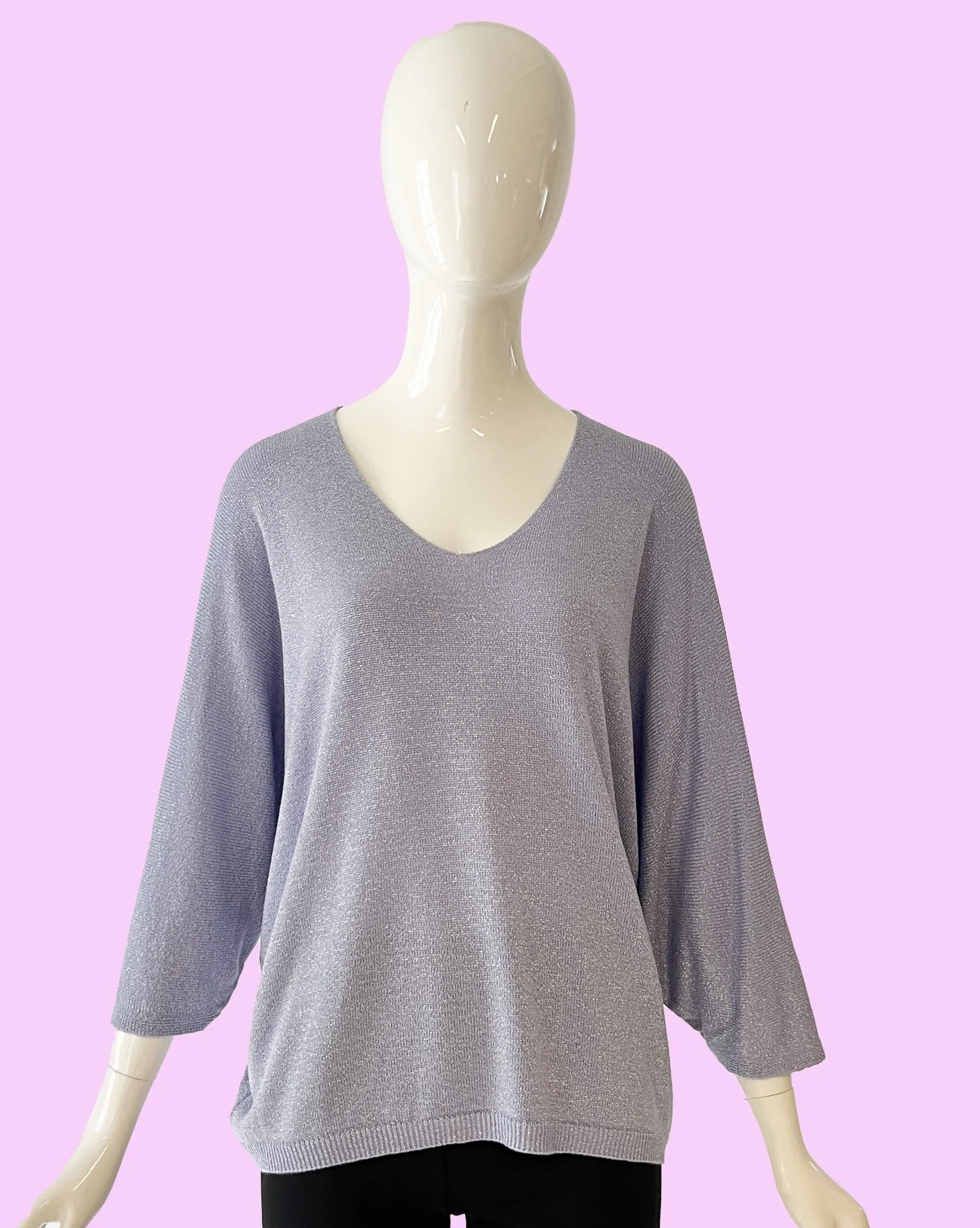 Produktfoto Pullover in Parme mit Glitzergarn und V-Ausschnitt vom Hamburger Modelabel stegmann mode