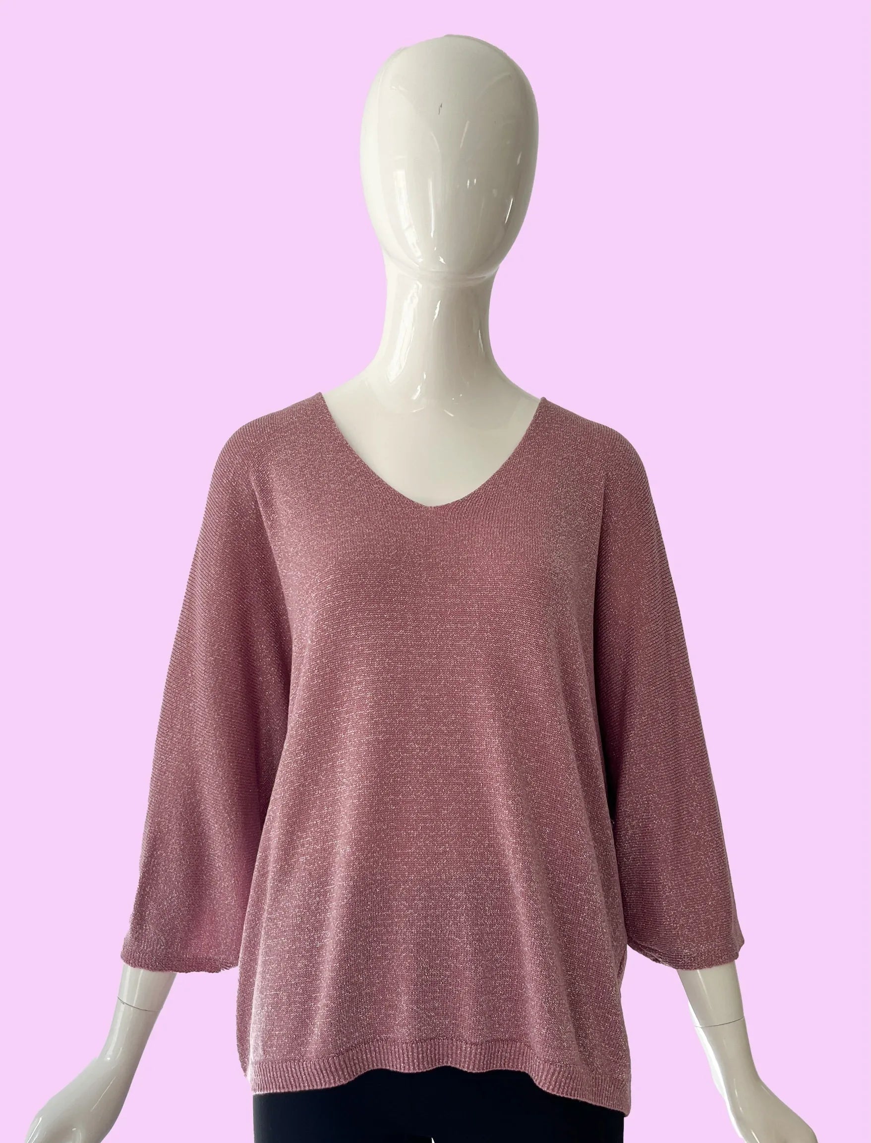 Produktfoto Pullover in Veux Rose mit Glitzergarn und V-Ausschnitt vom Hamburger Modelabel stegmann mode