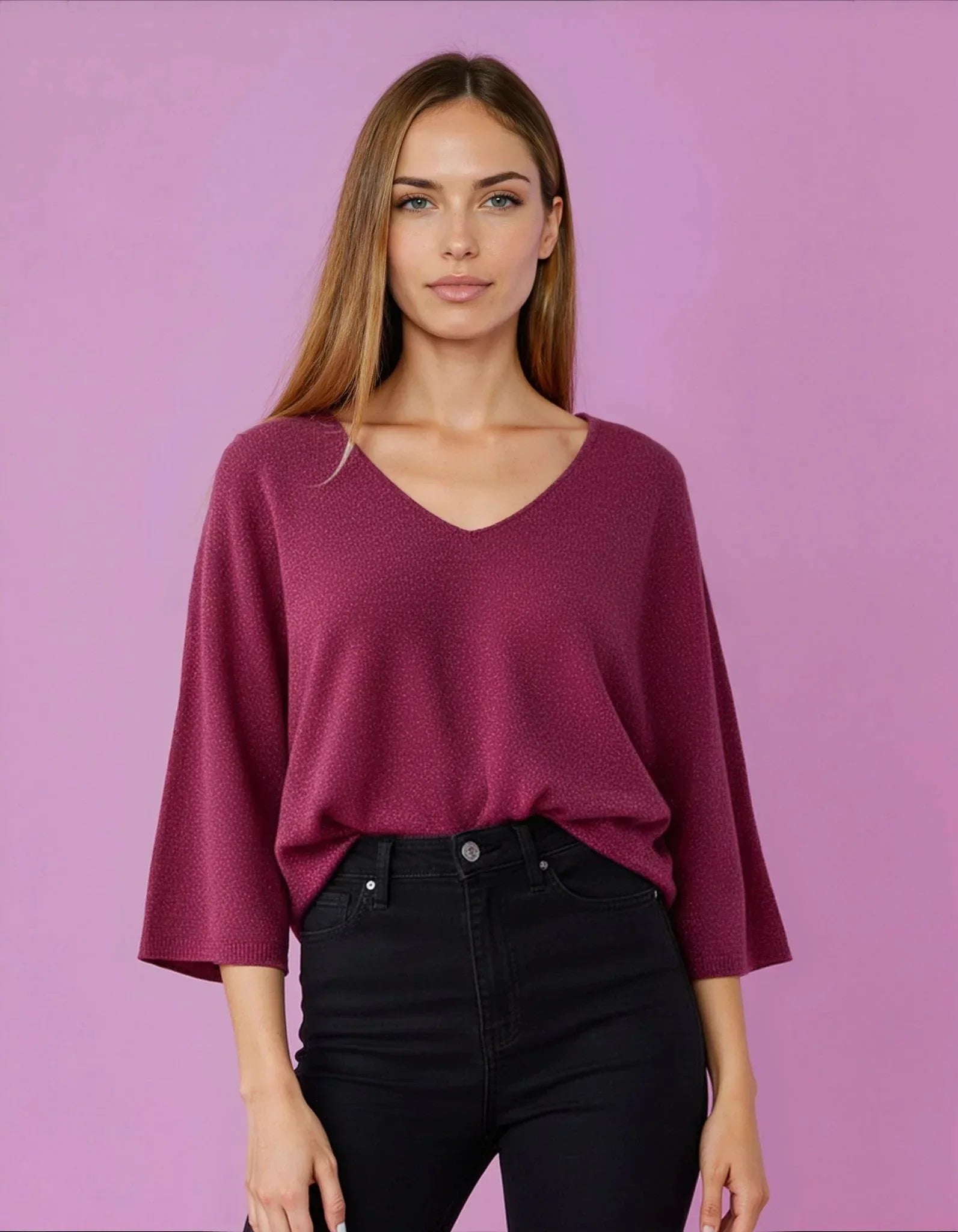 Produktfoto Pullover mit Glitzergarn und V-Ausschnitt vom Hamburger Modelabel stegmann mode