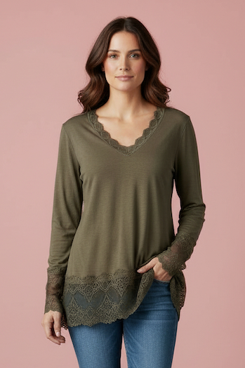 Produktfoto vom Shirt Bonita mit Spitze in der Farbe Schlamm vom Hamburger Modelabel stegmann mode