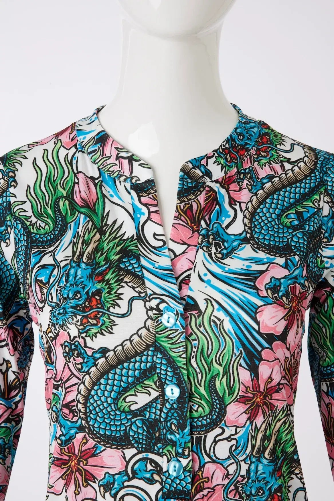 Kleid mit Knopfleiste und Muster von dem Hamburger Modelabel stegmann mode