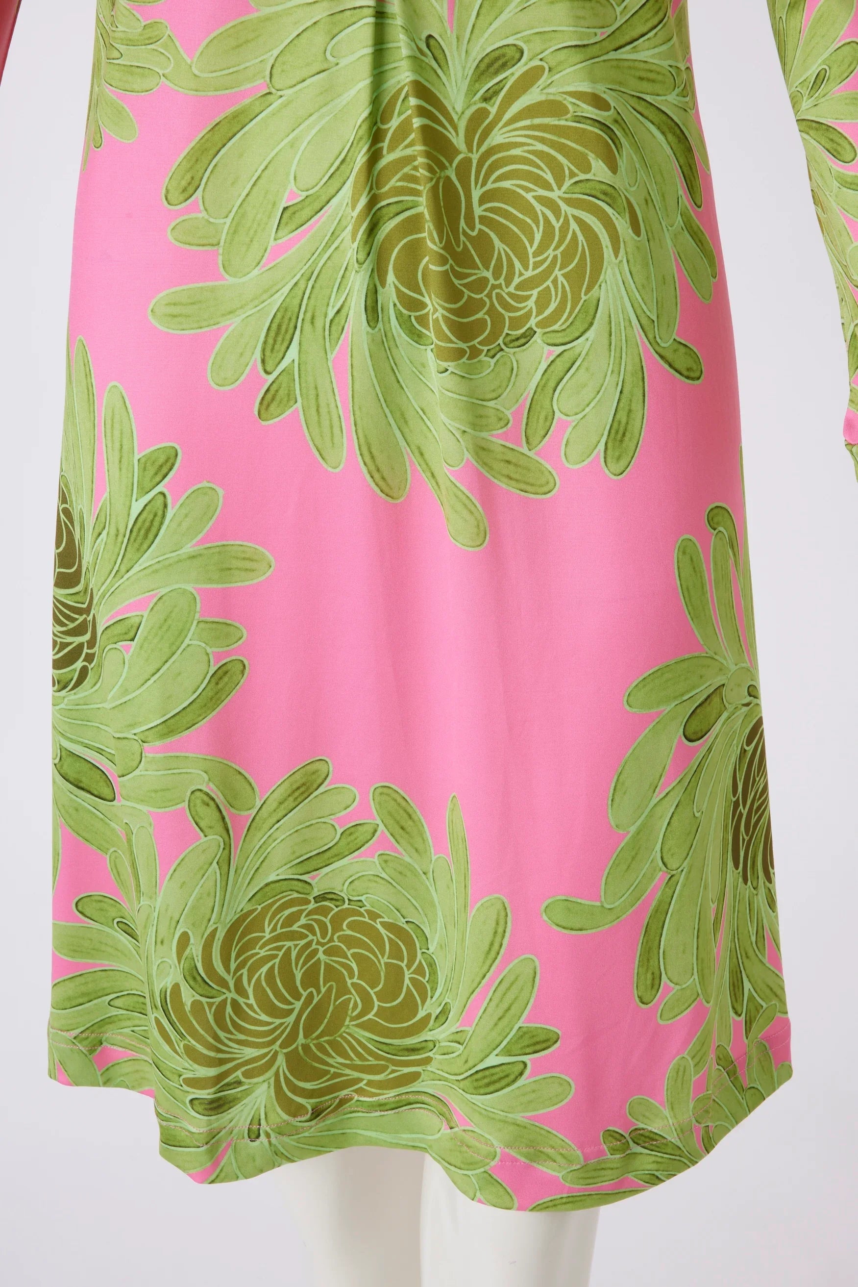 Kleid mit Knopfleiste und Muster von dem Hamburger Modelabel stegmann mode