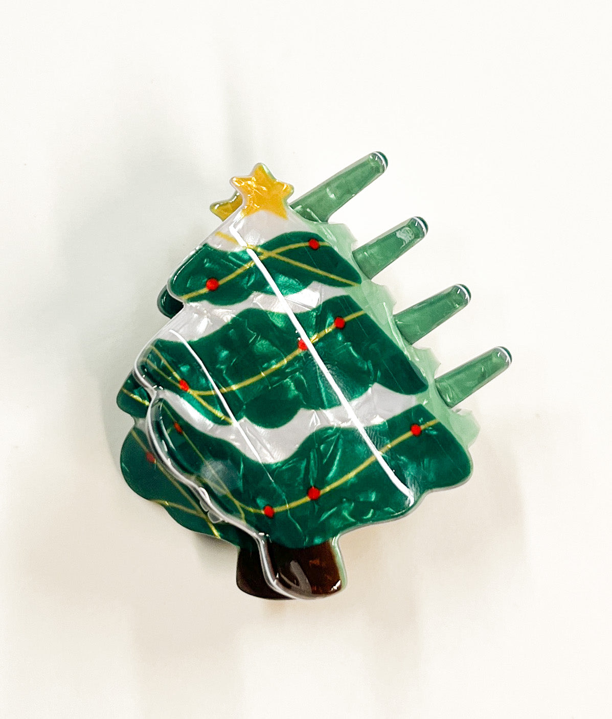 Produktfoto von Haarklemme in kleiner Tannenbaum Form von Hamburger Modelabel stegmann mode