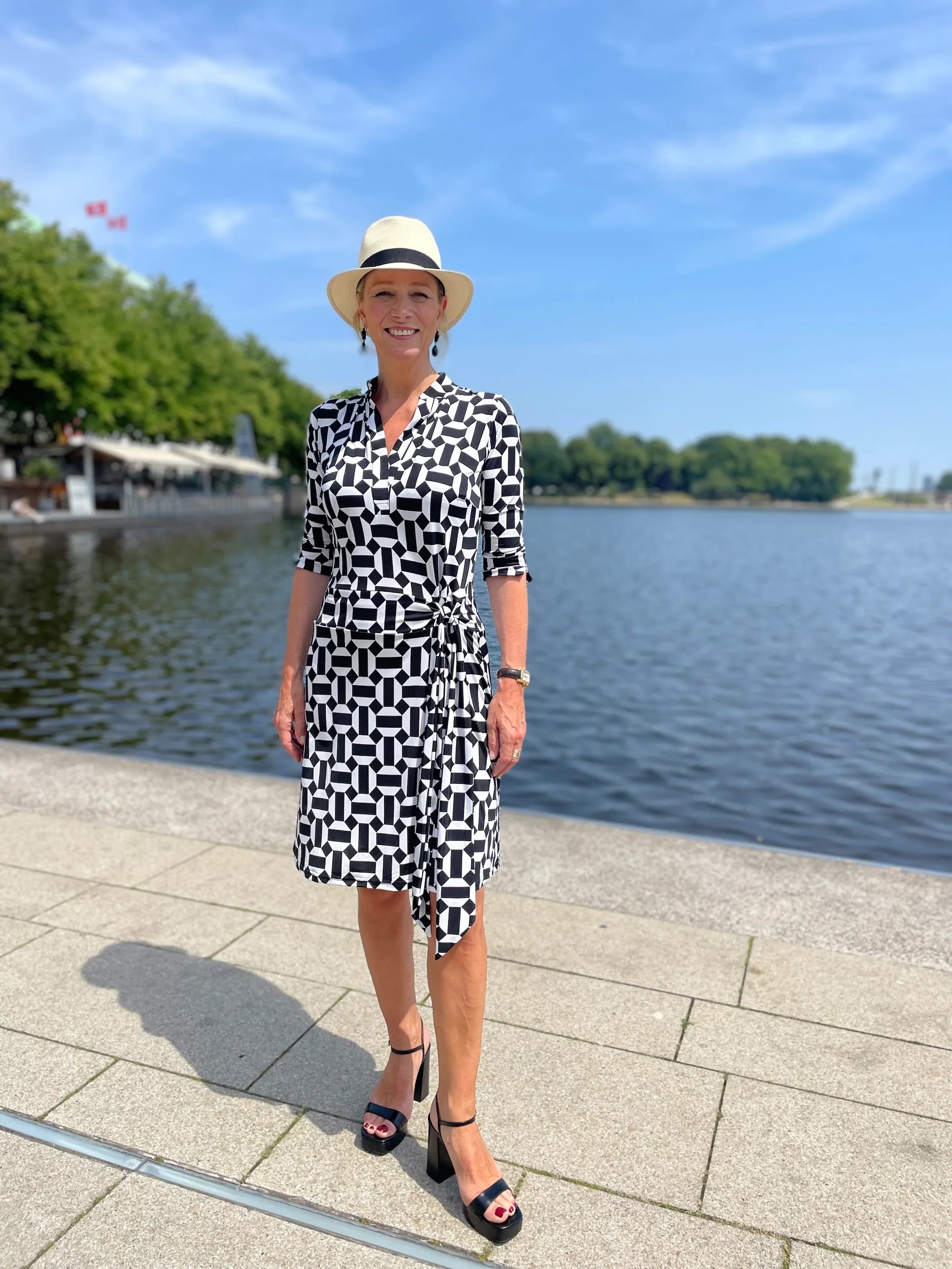 Kleid mit Muster von dem Hamburger Modelabel stegmann mode