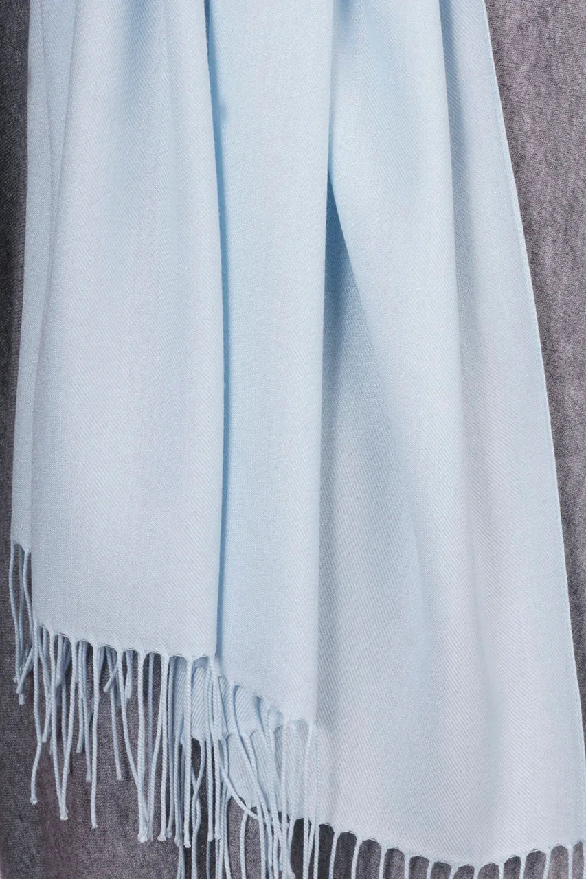 Pashima-Schal mit Fransen von dem Hamburger Modelabel stegmann mode