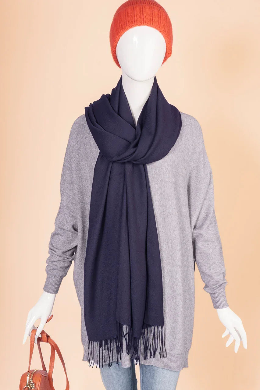 Pashima-Schal mit Fransen von dem Hamburger Modelabel stegmann mode