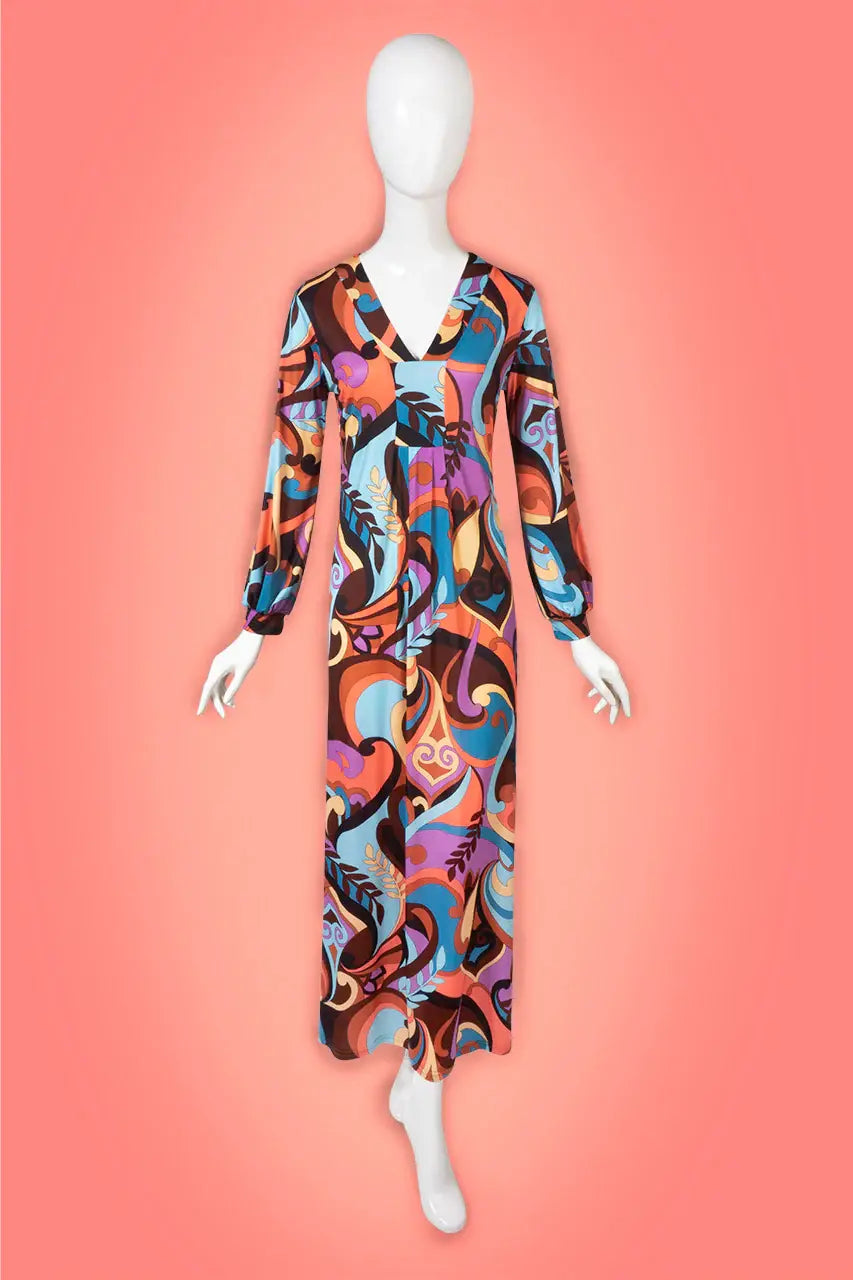 langes Kleid mit Muster von dem Hamburger Modelabel stegmann mode