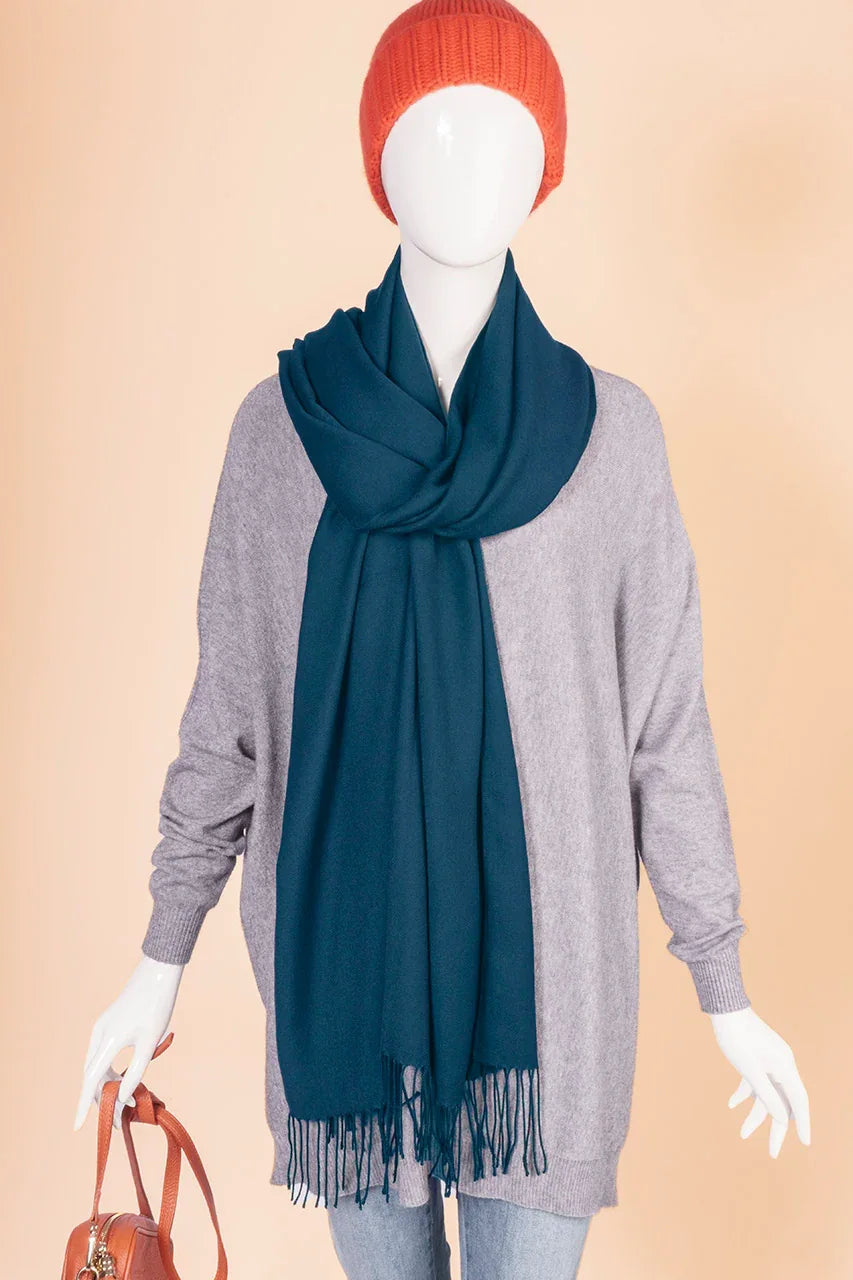 Pashima-Schal mit Fransen von dem Hamburger Modelabel stegmann mode