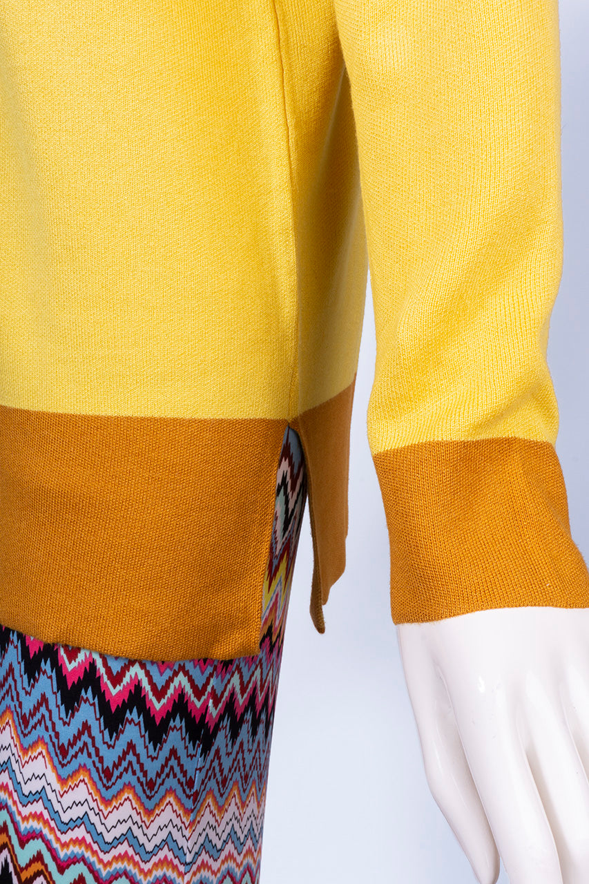 Pullover in Gelb von dem Hamburger Modelabel Stegmann Mode